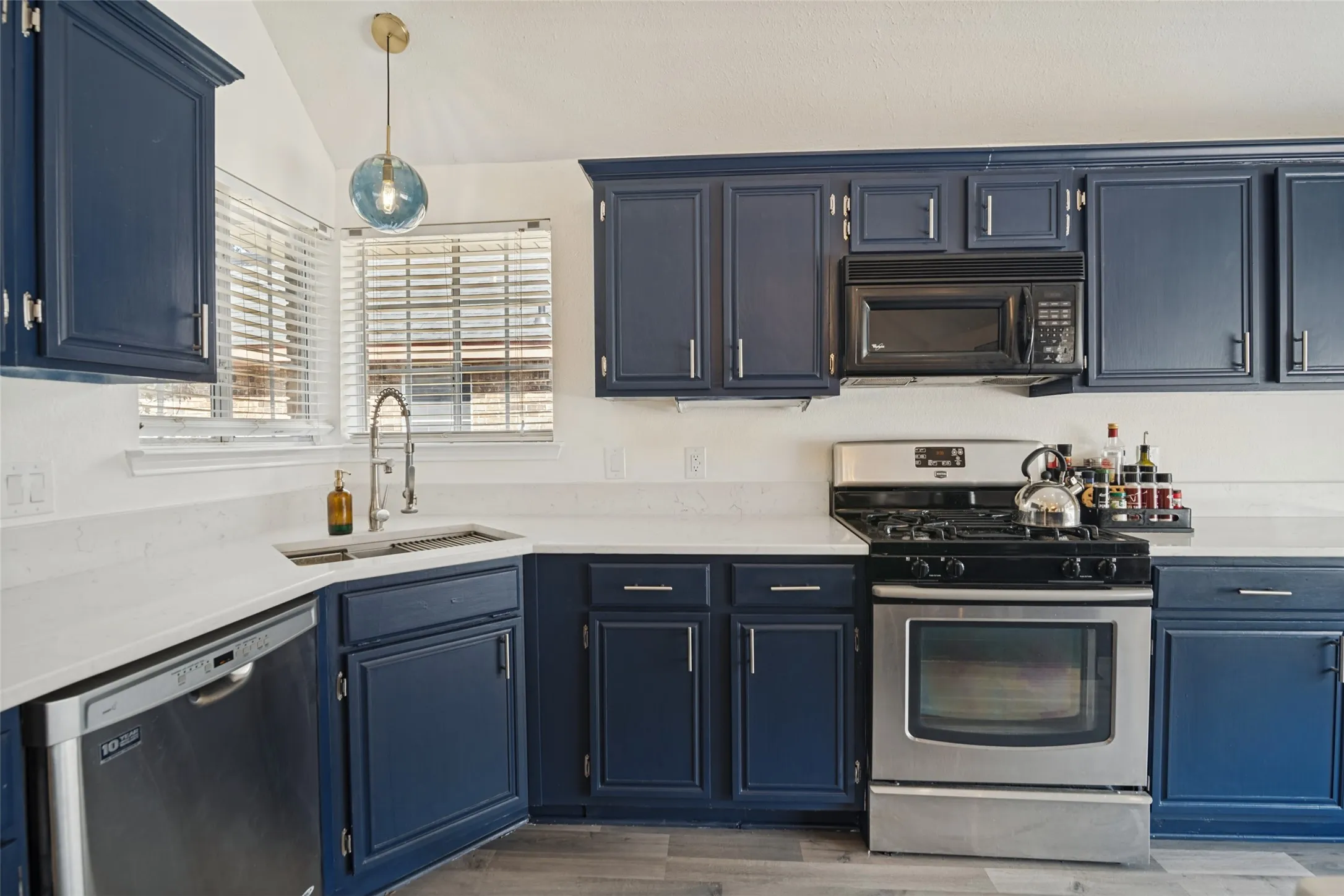 Single Family Residence For Sale in Dallas County , 7914 Coastway Drive, Rowlett, Texas 75088, 4 Bedroom, 2 Bathroom, 2 Garage spaces, 2,134 Sqft, built in 1988, mls#21376328, Real Estate Agent in Rowlett, Homes For Sale in Dallas county, Homes For Sale in Rowlett, Realtor in Rowlett Texas, Real Estate Brokerage Independent Realty Texas, Luminita Cordes Realtor