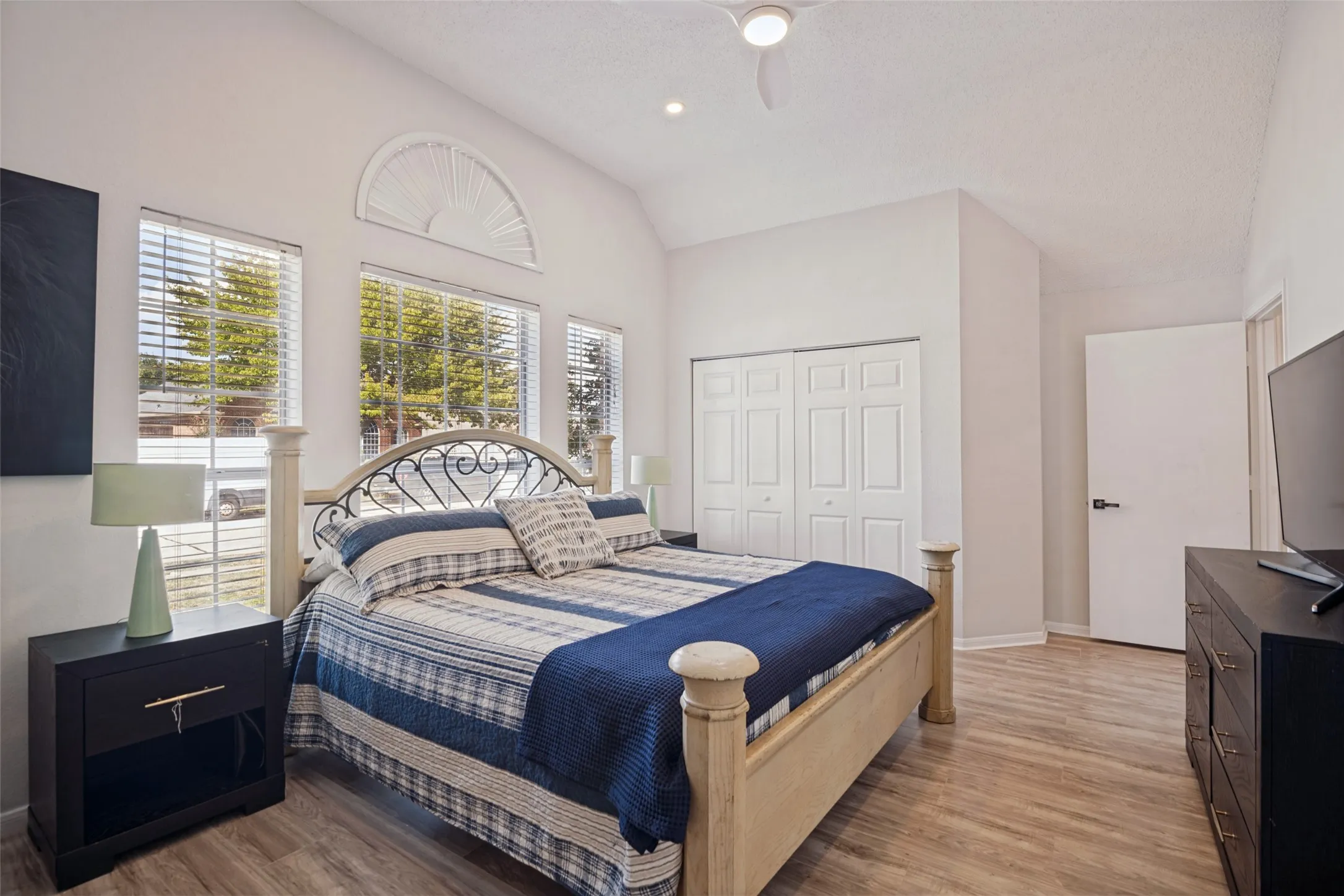 Single Family Residence For Sale in Dallas County , 7914 Coastway Drive, Rowlett, Texas 75088, 4 Bedroom, 2 Bathroom, 2 Garage spaces, 2,134 Sqft, built in 1988, mls#21376328, Real Estate Agent in Rowlett, Homes For Sale in Dallas county, Homes For Sale in Rowlett, Realtor in Rowlett Texas, Real Estate Brokerage Independent Realty Texas, Luminita Cordes Realtor