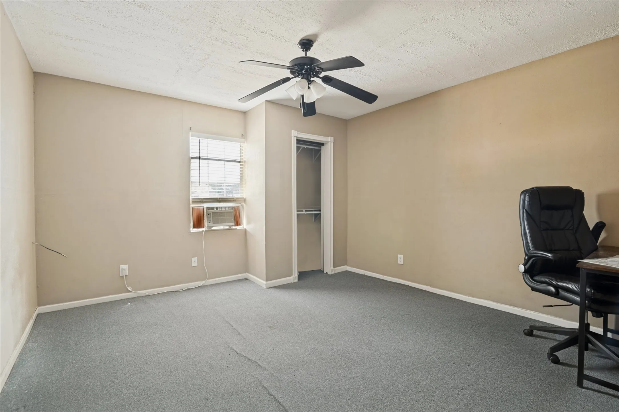Single Family Residence For Sale in Dallas County , 7914 Coastway Drive, Rowlett, Texas 75088, 4 Bedroom, 2 Bathroom, 2 Garage spaces, 2,134 Sqft, built in 1988, mls#21376328, Real Estate Agent in Rowlett, Homes For Sale in Dallas county, Homes For Sale in Rowlett, Realtor in Rowlett Texas, Real Estate Brokerage Independent Realty Texas, Luminita Cordes Realtor