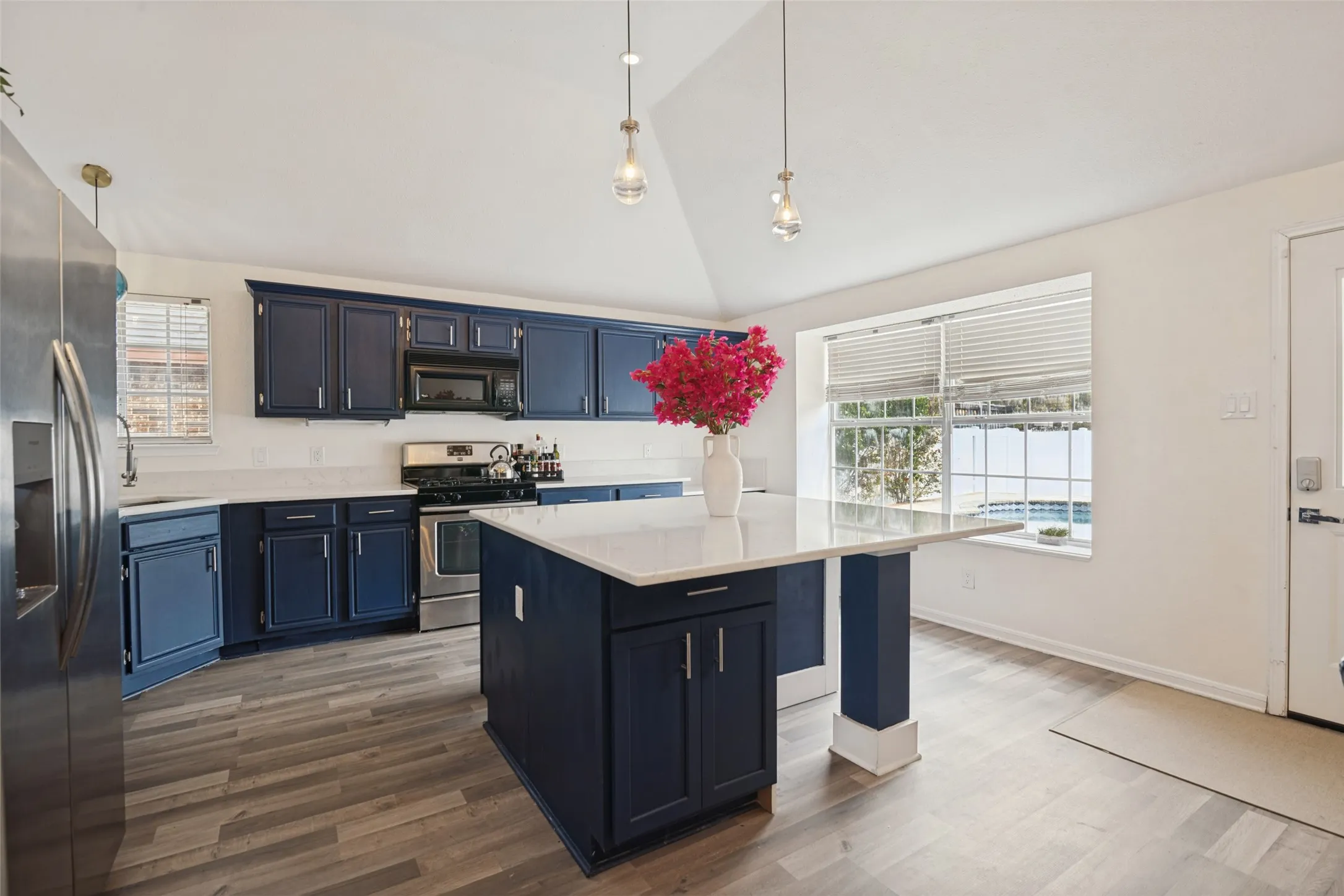 Single Family Residence For Sale in Dallas County , 7914 Coastway Drive, Rowlett, Texas 75088, 4 Bedroom, 2 Bathroom, 2 Garage spaces, 2,134 Sqft, built in 1988, mls#21376328, Real Estate Agent in Rowlett, Homes For Sale in Dallas county, Homes For Sale in Rowlett, Realtor in Rowlett Texas, Real Estate Brokerage Independent Realty Texas, Luminita Cordes Realtor