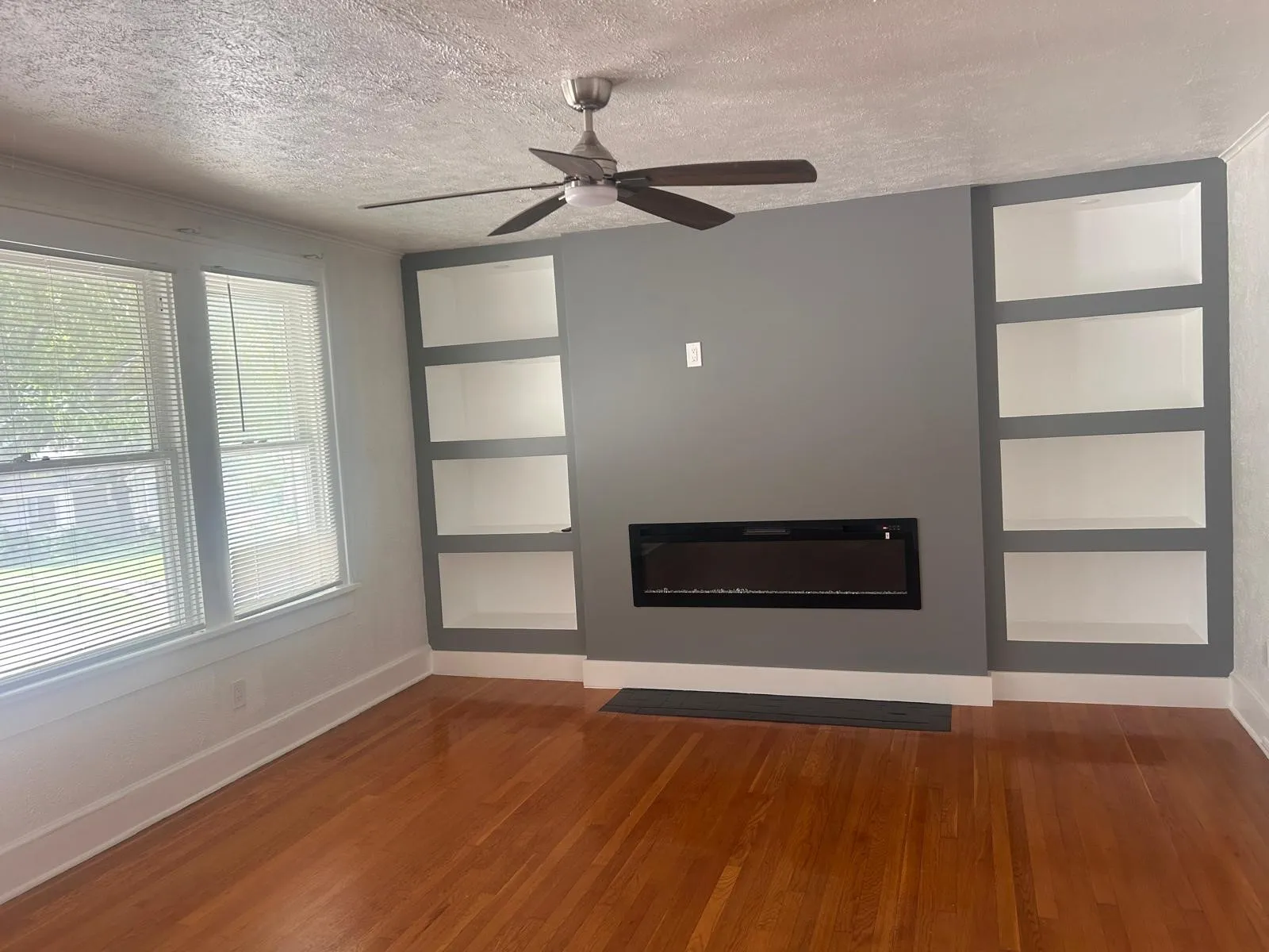 Apartment For Rent in Dallas County , 5800 Prospect Avenue 4, Dallas, Texas 75206, 2 Bedroom, 1 Bathroom, Garage spaces, 1,400 Sqft, built in 1926, mls#21377210, Real Estate Agent in Dallas, Homes For Rent in Dallas county, Homes For Rent in Dallas, Realtor in Dallas Texas, Real Estate Brokerage Independent Realty Texas, Luminita Cordes Realtor