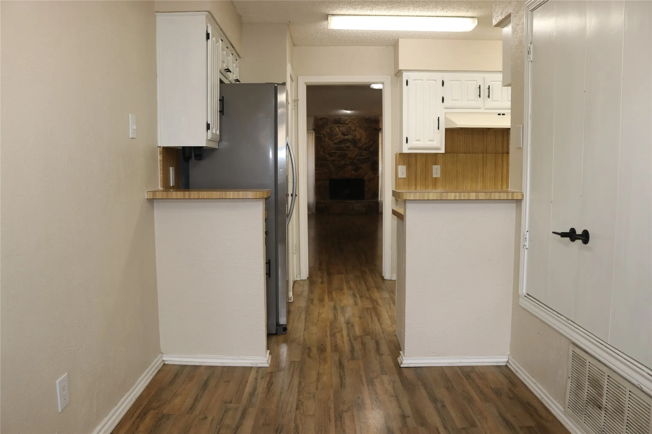 Single Family Residence For Rent in Dallas County , 1515 Cherrycrest Street, Dallas, Texas 75228, 2 Bedroom, 2 Bathroom, 2 Garage spaces, 1,220 Sqft, built in 1979, mls#21377215, Real Estate Agent in Dallas, Homes For Rent in Dallas county, Homes For Rent in Dallas, Realtor in Dallas Texas, Real Estate Brokerage Independent Realty Texas, Luminita Cordes Realtor