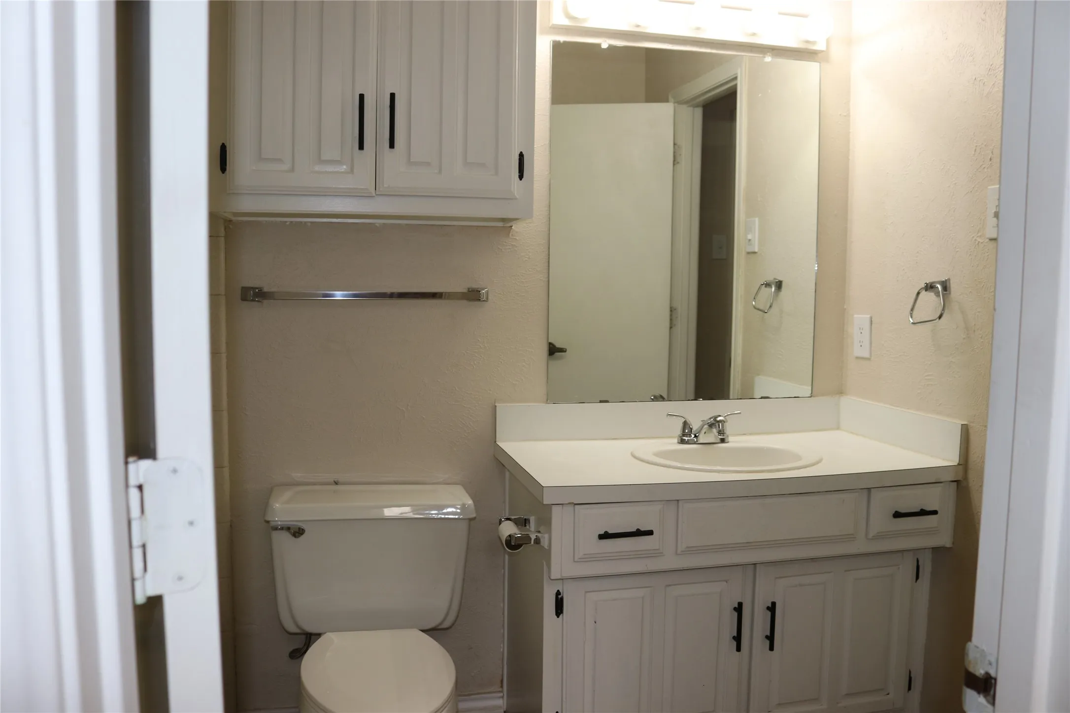 Single Family Residence For Rent in Dallas County , 1515 Cherrycrest Street, Dallas, Texas 75228, 2 Bedroom, 2 Bathroom, 2 Garage spaces, 1,220 Sqft, built in 1979, mls#21377215, Real Estate Agent in Dallas, Homes For Rent in Dallas county, Homes For Rent in Dallas, Realtor in Dallas Texas, Real Estate Brokerage Independent Realty Texas, Luminita Cordes Realtor