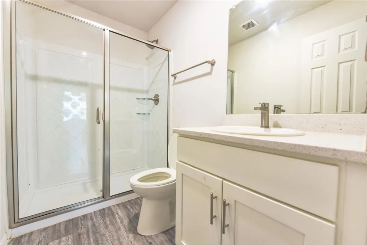 Apartment For Rent in Dallas County , 5122 Gaston Avenue 22-J, Dallas, Texas 75214, 1 Bedroom, 1 Bathroom, Garage spaces, 620 Sqft, built in 1958, mls#21377214, Real Estate Agent in Dallas, Homes For Rent in Dallas county, Homes For Rent in Dallas, Realtor in Dallas Texas, Real Estate Brokerage Independent Realty Texas, Luminita Cordes Realtor