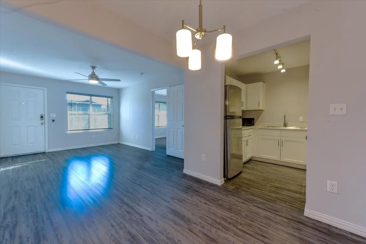 Apartment For Rent in Dallas County , 5122 Gaston Avenue 22-J, Dallas, Texas 75214, 1 Bedroom, 1 Bathroom, Garage spaces, 620 Sqft, built in 1958, mls#21377214, Real Estate Agent in Dallas, Homes For Rent in Dallas county, Homes For Rent in Dallas, Realtor in Dallas Texas, Real Estate Brokerage Independent Realty Texas, Luminita Cordes Realtor