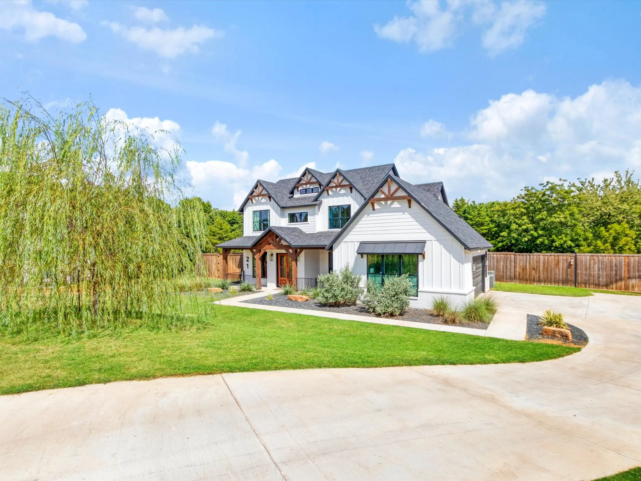 Single Family Residence For Sale in Ellis County , 21 Jacey Court, Waxahachie, Texas 75167, 4 Bedroom, 3 Bathroom, 2 Garage spaces, 3,421 Sqft, built in 2023, mls#21367433, Real Estate Agent in Waxahachie, Homes For Sale in Ellis county, Homes For Sale in Waxahachie, Realtor in Waxahachie Texas, Real Estate Brokerage Independent Realty Texas, Luminita Cordes Realtor