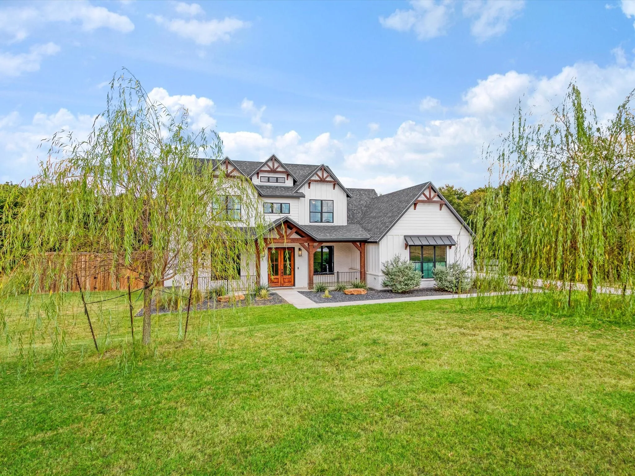 Single Family Residence For Sale in Ellis County , 21 Jacey Court, Waxahachie, Texas 75167, 4 Bedroom, 3 Bathroom, 2 Garage spaces, 3,421 Sqft, built in 2023, mls#21367433, Real Estate Agent in Waxahachie, Homes For Sale in Ellis county, Homes For Sale in Waxahachie, Realtor in Waxahachie Texas, Real Estate Brokerage Independent Realty Texas, Luminita Cordes Realtor