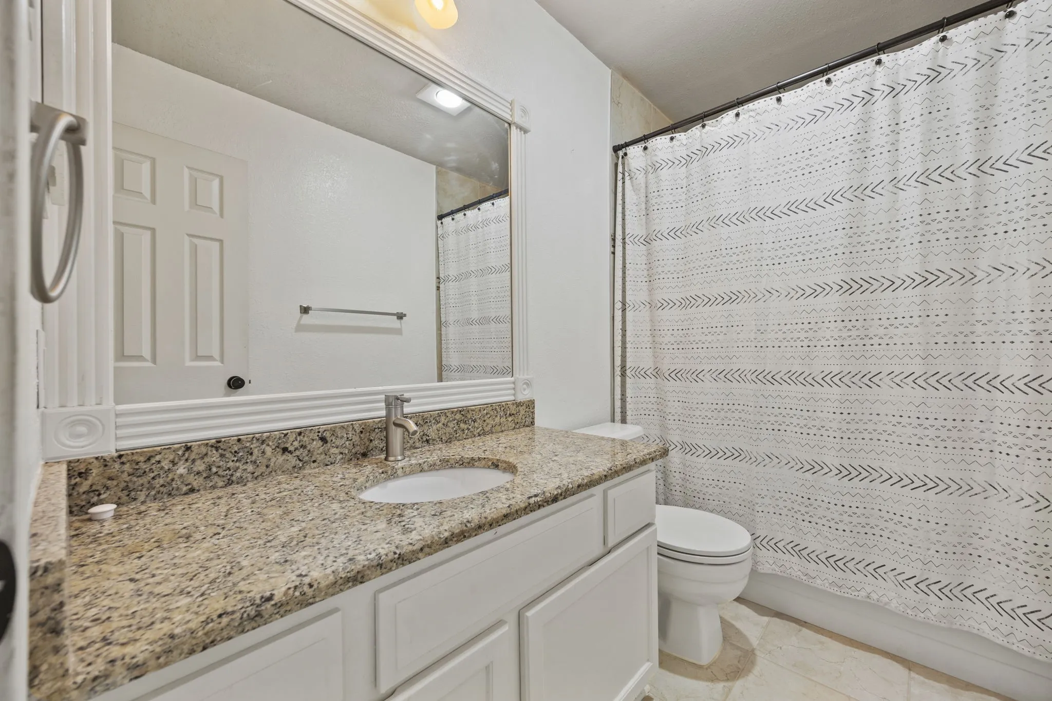 Single Family Residence For Sale in Dallas County , 2417 Idlewood Drive, Garland, Texas 75040, 3 Bedroom, 2 Bathroom, 2 Garage spaces, 1,904 Sqft, built in 1983, mls#21376964, Real Estate Agent in Garland, Homes For Sale in Dallas county, Homes For Sale in Garland, Realtor in Garland Texas, Real Estate Brokerage Independent Realty Texas, Luminita Cordes Realtor