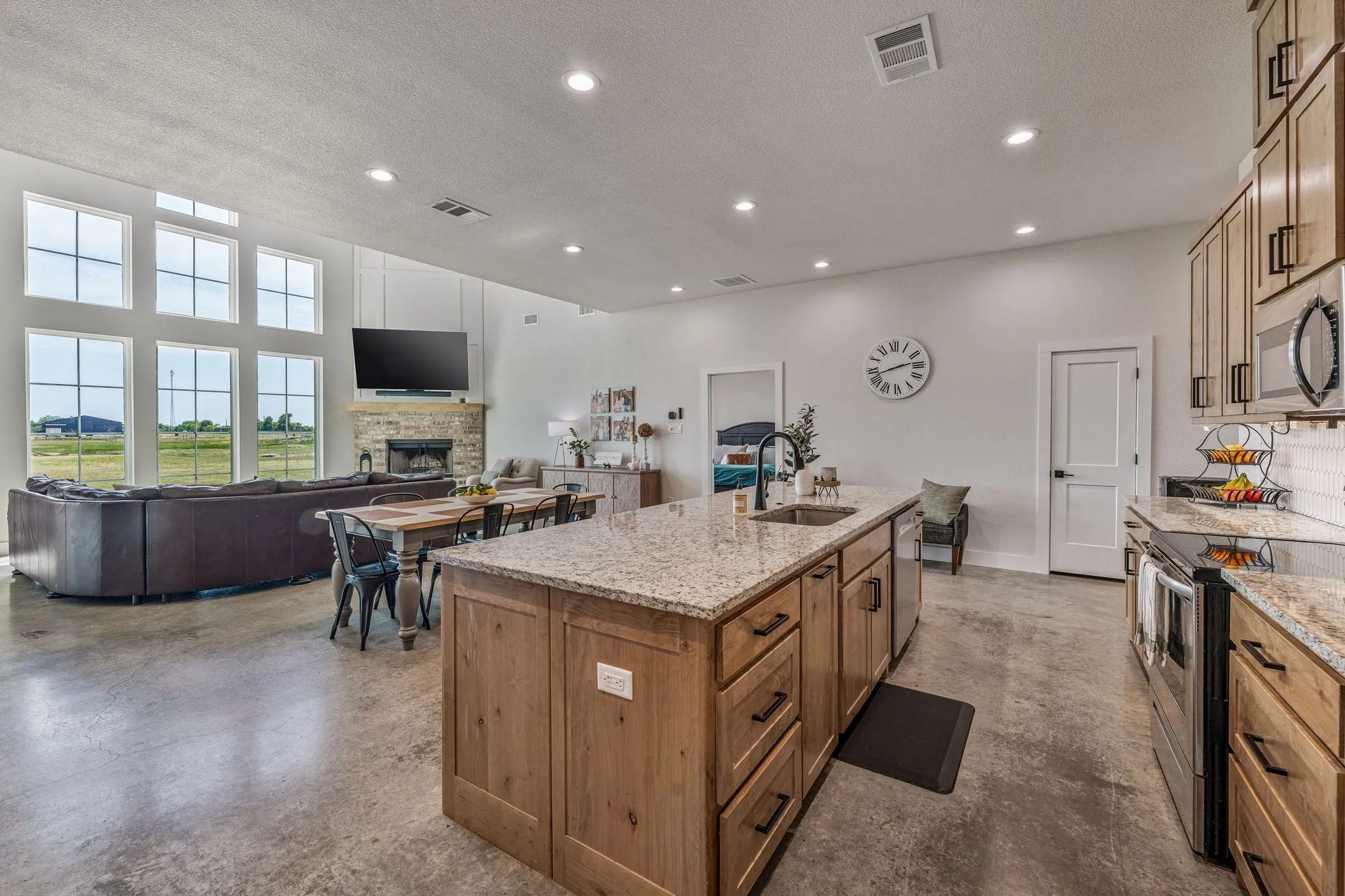 Single Family Residence For Sale in Parker County , 1400 Lacy Drive, Lipan, Texas 76462, 3 Bedroom, 3 Bathroom, 2 Garage spaces, 2,100 Sqft, built in 2023, mls#21377001, Real Estate Agent in Lipan, Homes For Sale in Parker county, Homes For Sale in Lipan, Realtor in Lipan Texas, Real Estate Brokerage Independent Realty Texas, Luminita Cordes Realtor