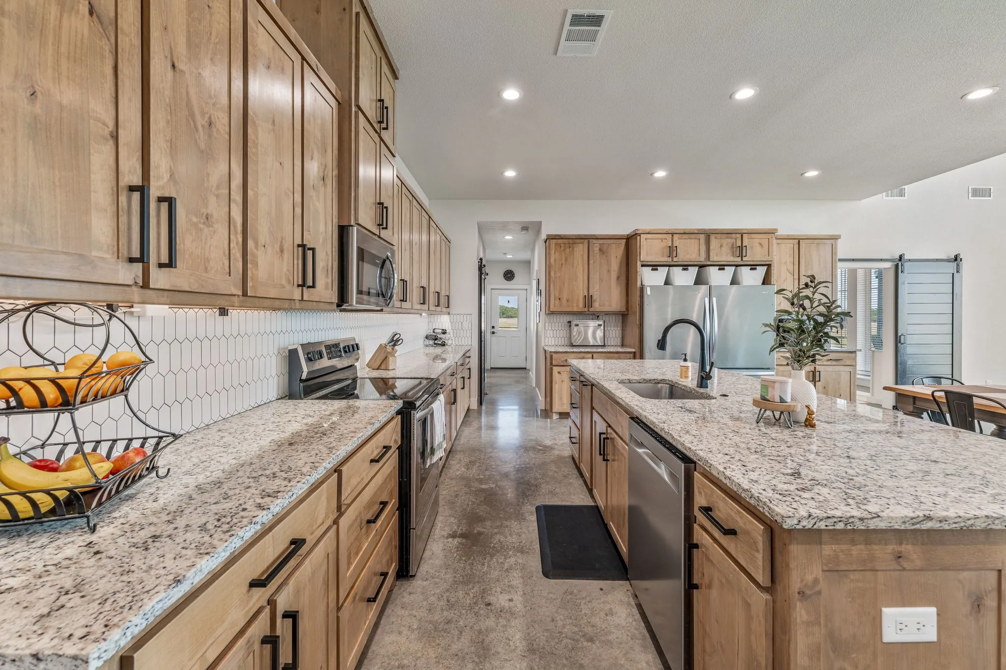 Single Family Residence For Sale in Parker County , 1400 Lacy Drive, Lipan, Texas 76462, 3 Bedroom, 3 Bathroom, 2 Garage spaces, 2,100 Sqft, built in 2023, mls#21377001, Real Estate Agent in Lipan, Homes For Sale in Parker county, Homes For Sale in Lipan, Realtor in Lipan Texas, Real Estate Brokerage Independent Realty Texas, Luminita Cordes Realtor