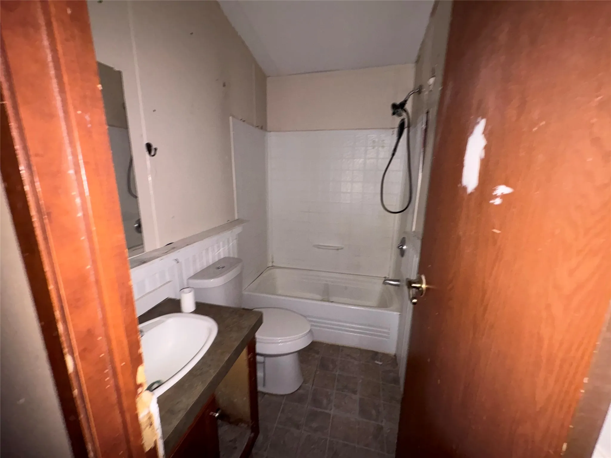 Mobile Home For Sale in Hood County , 839 Tepee Trail, Granbury, Texas 76048, 3 Bedroom, 2 Bathroom, Garage spaces, 1,232 Sqft, built in 2005, mls#21371467, Real Estate Agent in Granbury, Homes For Sale in Hood county, Homes For Sale in Granbury, Realtor in Granbury Texas, Real Estate Brokerage Independent Realty Texas, Luminita Cordes Realtor