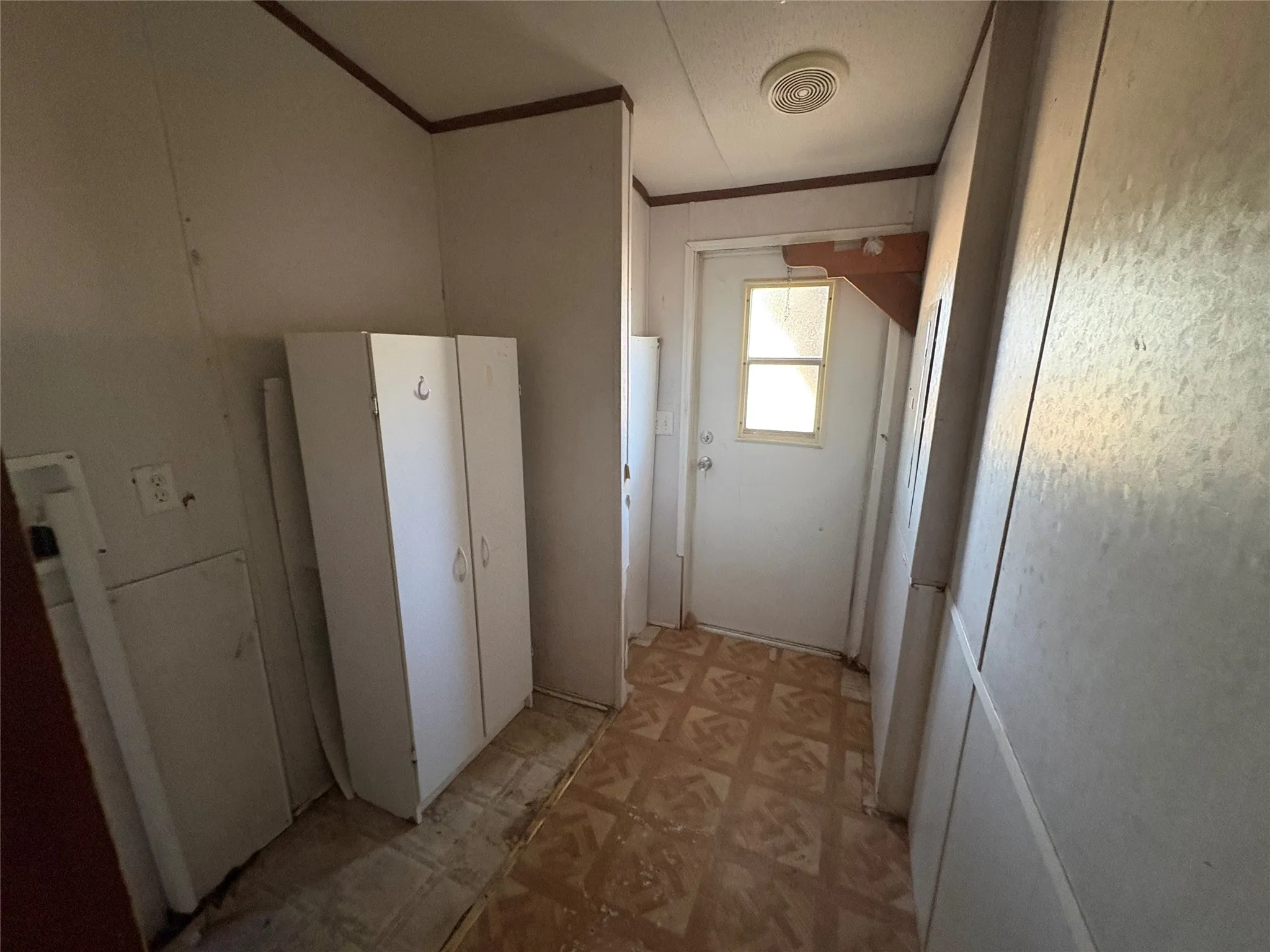 Mobile Home For Sale in Hood County , 839 Tepee Trail, Granbury, Texas 76048, 3 Bedroom, 2 Bathroom, Garage spaces, 1,232 Sqft, built in 2005, mls#21371467, Real Estate Agent in Granbury, Homes For Sale in Hood county, Homes For Sale in Granbury, Realtor in Granbury Texas, Real Estate Brokerage Independent Realty Texas, Luminita Cordes Realtor