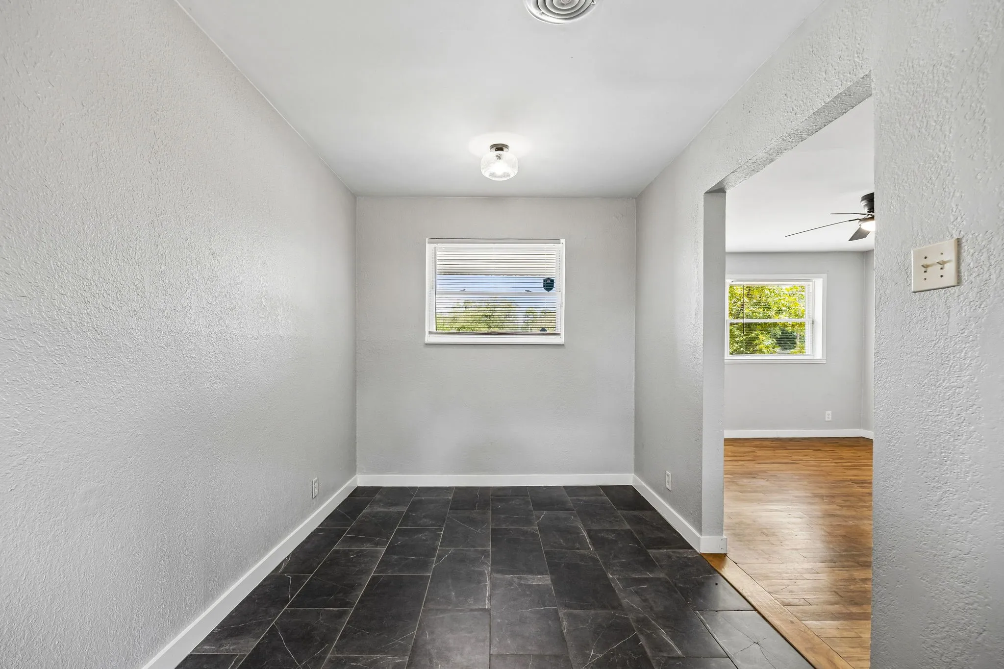 Single Family Residence For Sale in Dallas County , 3412 Oates Drive, Mesquite, Texas 75150, 3 Bedroom, 2 Bathroom, Garage spaces, 1,312 Sqft, built in 1957, mls#21376494, Real Estate Agent in Mesquite, Homes For Sale in Dallas county, Homes For Sale in Mesquite, Realtor in Mesquite Texas, Real Estate Brokerage Independent Realty Texas, Luminita Cordes Realtor