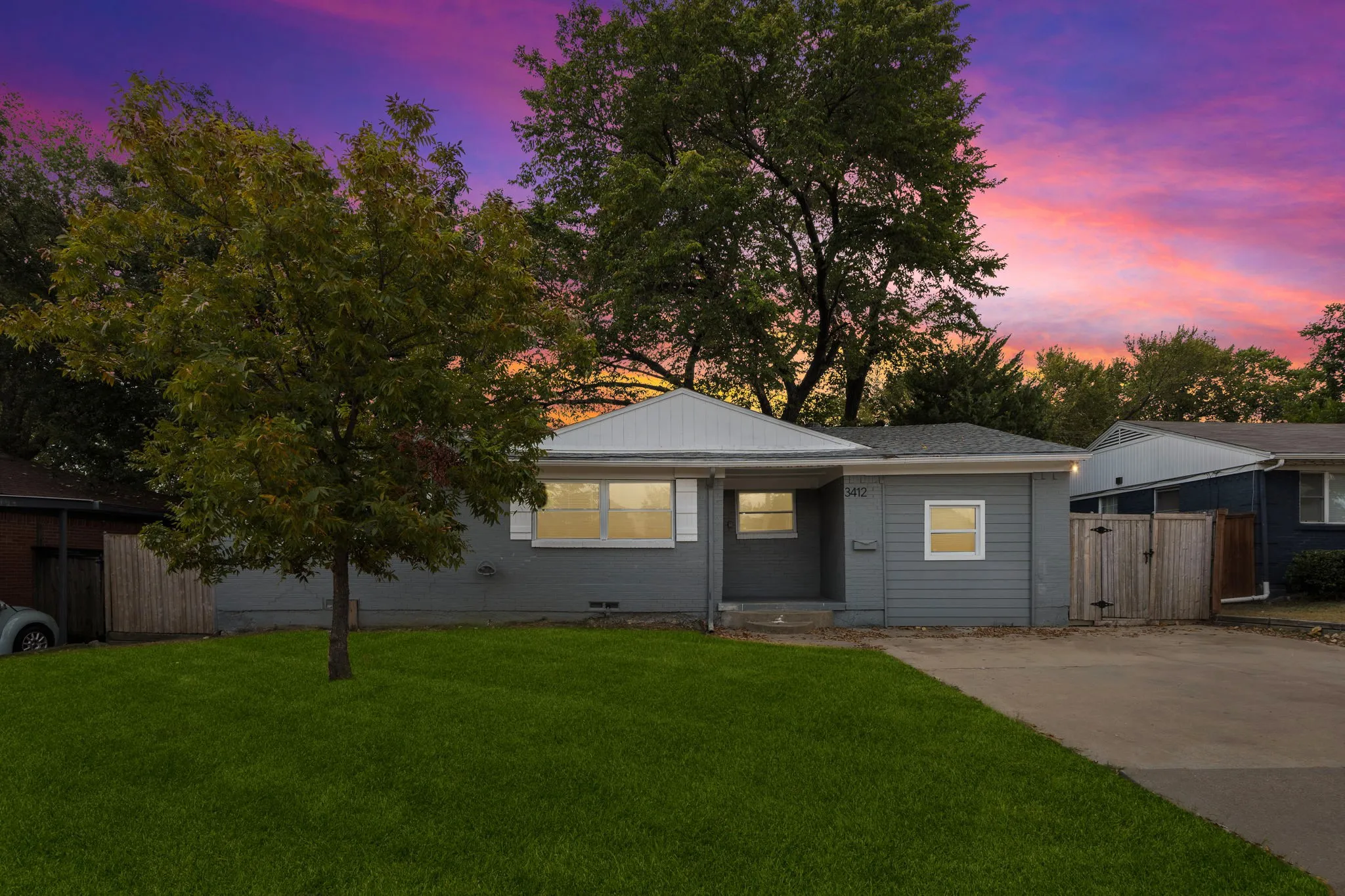 Single Family Residence For Sale in Dallas County , 3412 Oates Drive, Mesquite, Texas 75150, 3 Bedroom, 2 Bathroom, Garage spaces, 1,312 Sqft, built in 1957, mls#21376494, Real Estate Agent in Mesquite, Homes For Sale in Dallas county, Homes For Sale in Mesquite, Realtor in Mesquite Texas, Real Estate Brokerage Independent Realty Texas, Luminita Cordes Realtor