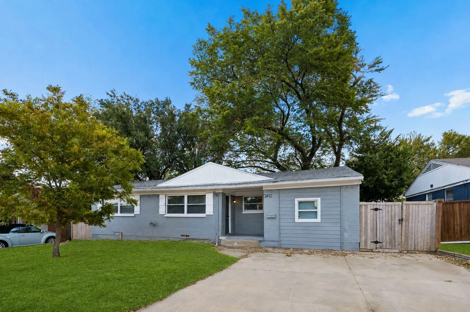 Single Family Residence For Sale in Dallas County , 3412 Oates Drive, Mesquite, Texas 75150, 3 Bedroom, 2 Bathroom, Garage spaces, 1,312 Sqft, built in 1957, mls#21376494, Real Estate Agent in Mesquite, Homes For Sale in Dallas county, Homes For Sale in Mesquite, Realtor in Mesquite Texas, Real Estate Brokerage Independent Realty Texas, Luminita Cordes Realtor