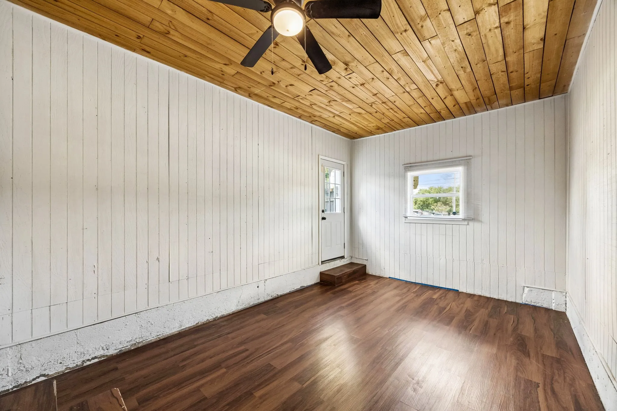 Single Family Residence For Sale in Dallas County , 3412 Oates Drive, Mesquite, Texas 75150, 3 Bedroom, 2 Bathroom, Garage spaces, 1,312 Sqft, built in 1957, mls#21376494, Real Estate Agent in Mesquite, Homes For Sale in Dallas county, Homes For Sale in Mesquite, Realtor in Mesquite Texas, Real Estate Brokerage Independent Realty Texas, Luminita Cordes Realtor
