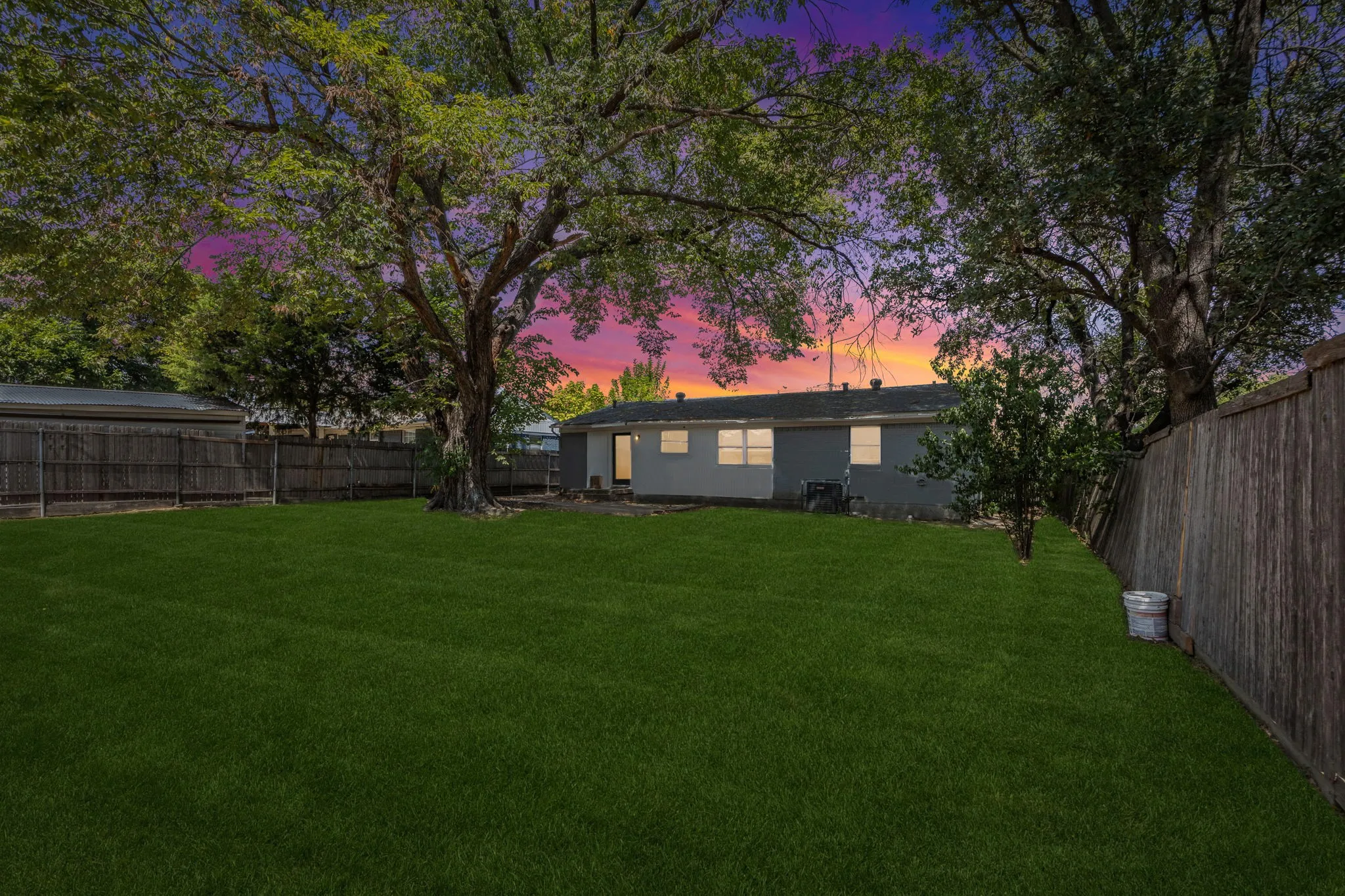 Single Family Residence For Sale in Dallas County , 3412 Oates Drive, Mesquite, Texas 75150, 3 Bedroom, 2 Bathroom, Garage spaces, 1,312 Sqft, built in 1957, mls#21376494, Real Estate Agent in Mesquite, Homes For Sale in Dallas county, Homes For Sale in Mesquite, Realtor in Mesquite Texas, Real Estate Brokerage Independent Realty Texas, Luminita Cordes Realtor