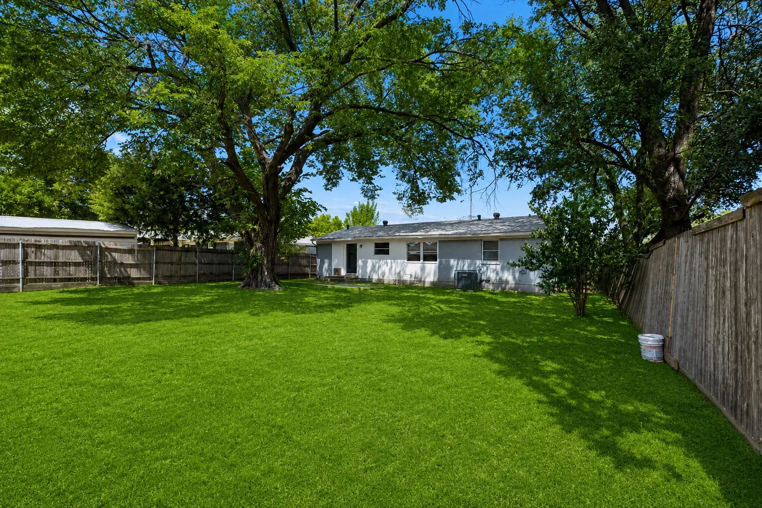 Single Family Residence For Sale in Dallas County , 3412 Oates Drive, Mesquite, Texas 75150, 3 Bedroom, 2 Bathroom, Garage spaces, 1,312 Sqft, built in 1957, mls#21376494, Real Estate Agent in Mesquite, Homes For Sale in Dallas county, Homes For Sale in Mesquite, Realtor in Mesquite Texas, Real Estate Brokerage Independent Realty Texas, Luminita Cordes Realtor
