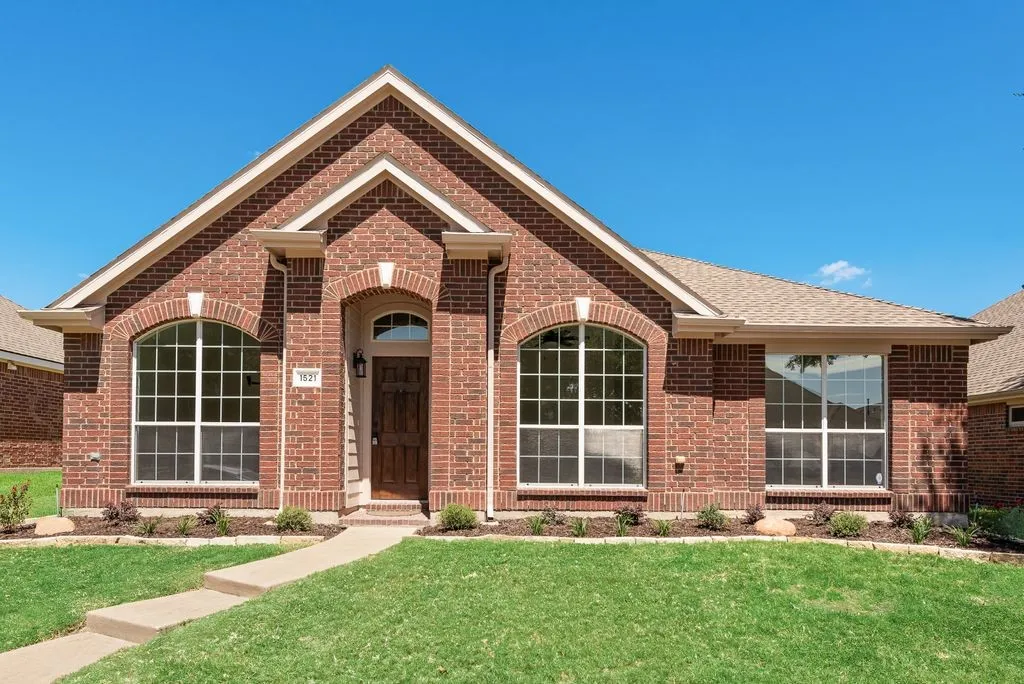 Single Family Residence For Sale in Collin County , 1521 Silver Spur Drive, Allen, Texas 75002, 4 Bedroom, 2 Bathroom, 2 Garage spaces, 2,029 Sqft, built in 2003, mls#21376877, Real Estate Agent in Allen, Homes For Sale in Collin county, Homes For Sale in Allen, Realtor in Allen Texas, Real Estate Brokerage Independent Realty Texas, Luminita Cordes Realtor