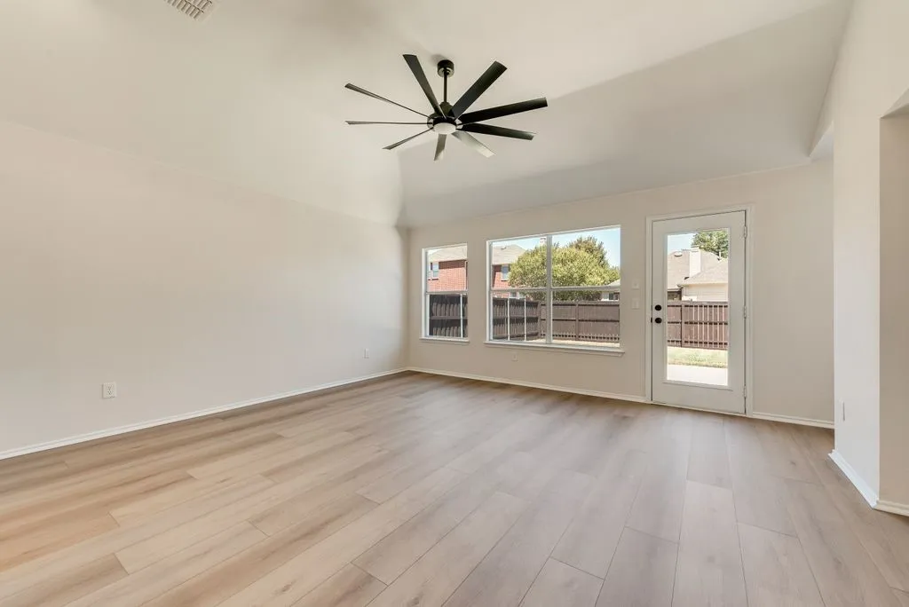 Single Family Residence For Sale in Collin County , 1521 Silver Spur Drive, Allen, Texas 75002, 4 Bedroom, 2 Bathroom, 2 Garage spaces, 2,029 Sqft, built in 2003, mls#21376877, Real Estate Agent in Allen, Homes For Sale in Collin county, Homes For Sale in Allen, Realtor in Allen Texas, Real Estate Brokerage Independent Realty Texas, Luminita Cordes Realtor