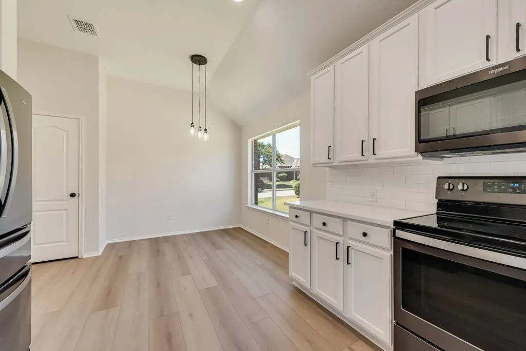Single Family Residence For Sale in Collin County , 1521 Silver Spur Drive, Allen, Texas 75002, 4 Bedroom, 2 Bathroom, 2 Garage spaces, 2,029 Sqft, built in 2003, mls#21376877, Real Estate Agent in Allen, Homes For Sale in Collin county, Homes For Sale in Allen, Realtor in Allen Texas, Real Estate Brokerage Independent Realty Texas, Luminita Cordes Realtor
