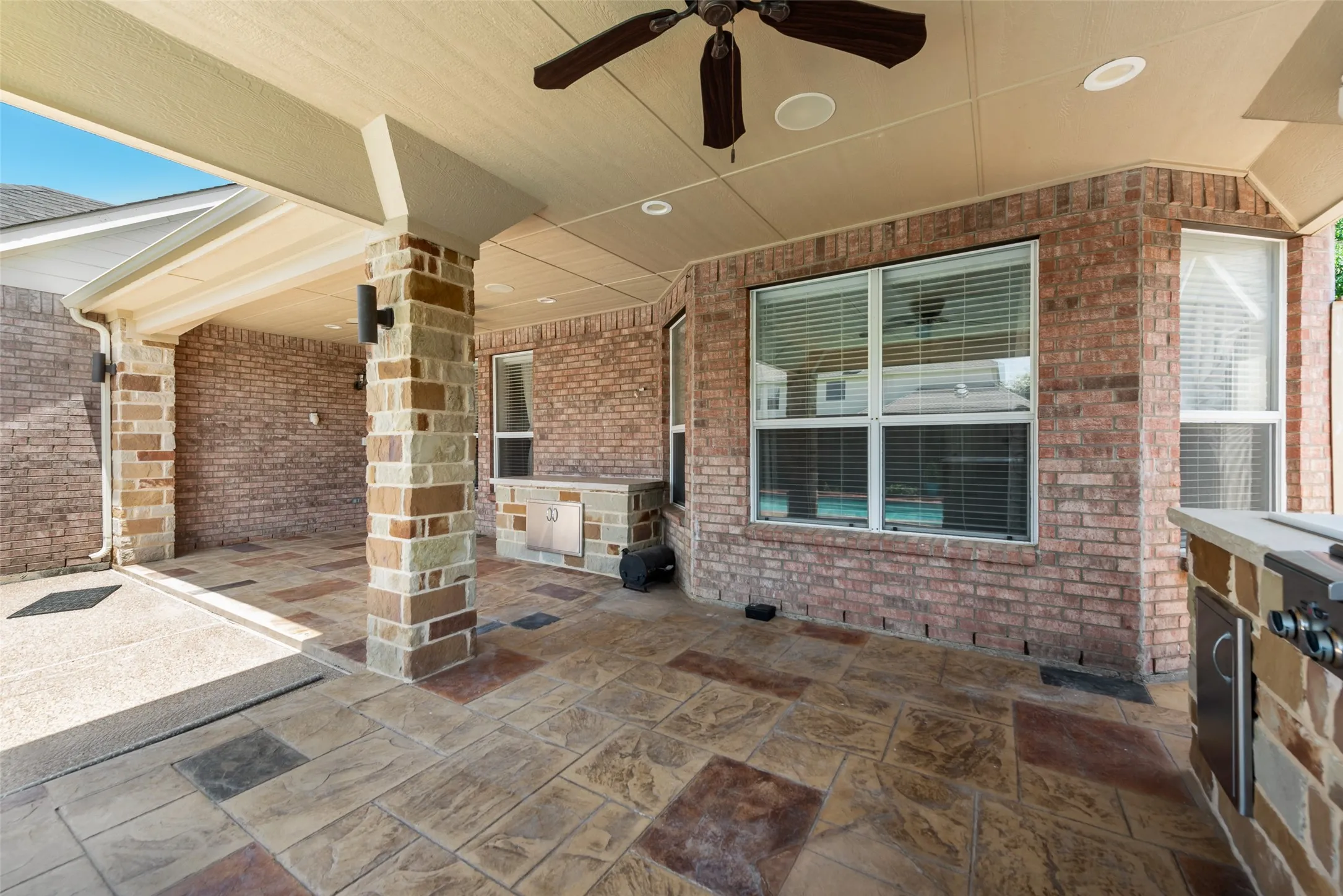 Single Family Residence For Rent in Collin County , 3532 Dripping Springs Drive, Plano, Texas 75025, 5 Bedroom, 4 Bathroom, 2 Garage spaces, 3,582 Sqft, built in 2000, mls#21377234, Real Estate Agent in Plano, Homes For Rent in Collin county, Homes For Rent in Plano, Realtor in Plano Texas, Real Estate Brokerage Independent Realty Texas, Luminita Cordes Realtor