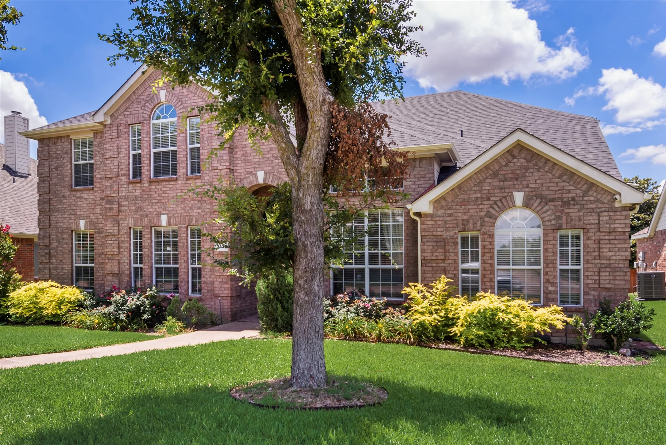 Single Family Residence For Rent in Collin County , 3532 Dripping Springs Drive, Plano, Texas 75025, 5 Bedroom, 4 Bathroom, 2 Garage spaces, 3,582 Sqft, built in 2000, mls#21377234, Real Estate Agent in Plano, Homes For Rent in Collin county, Homes For Rent in Plano, Realtor in Plano Texas, Real Estate Brokerage Independent Realty Texas, Luminita Cordes Realtor