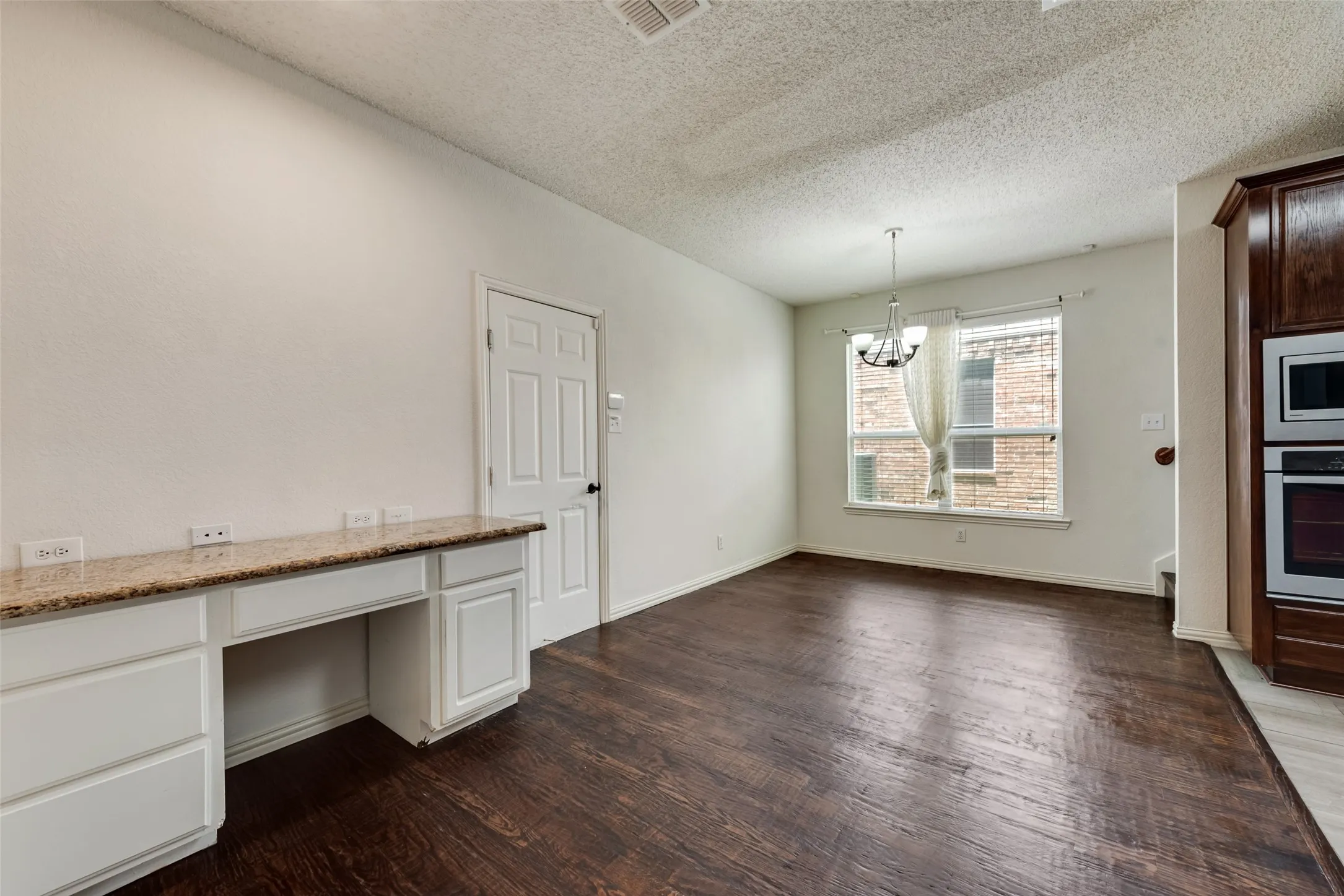 Single Family Residence For Rent in Collin County , 3532 Dripping Springs Drive, Plano, Texas 75025, 5 Bedroom, 4 Bathroom, 2 Garage spaces, 3,582 Sqft, built in 2000, mls#21377234, Real Estate Agent in Plano, Homes For Rent in Collin county, Homes For Rent in Plano, Realtor in Plano Texas, Real Estate Brokerage Independent Realty Texas, Luminita Cordes Realtor