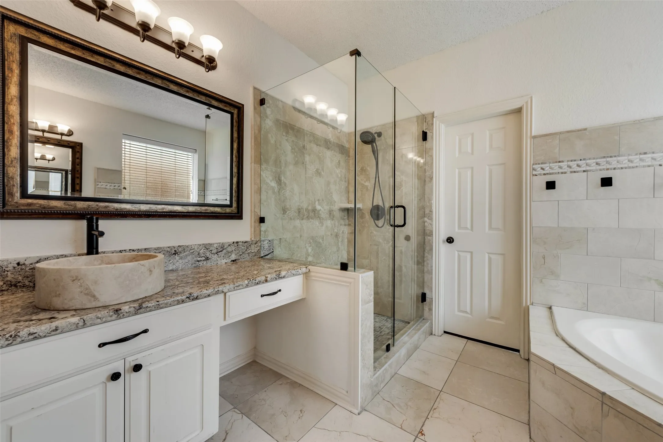Single Family Residence For Rent in Collin County , 3532 Dripping Springs Drive, Plano, Texas 75025, 5 Bedroom, 4 Bathroom, 2 Garage spaces, 3,582 Sqft, built in 2000, mls#21377234, Real Estate Agent in Plano, Homes For Rent in Collin county, Homes For Rent in Plano, Realtor in Plano Texas, Real Estate Brokerage Independent Realty Texas, Luminita Cordes Realtor