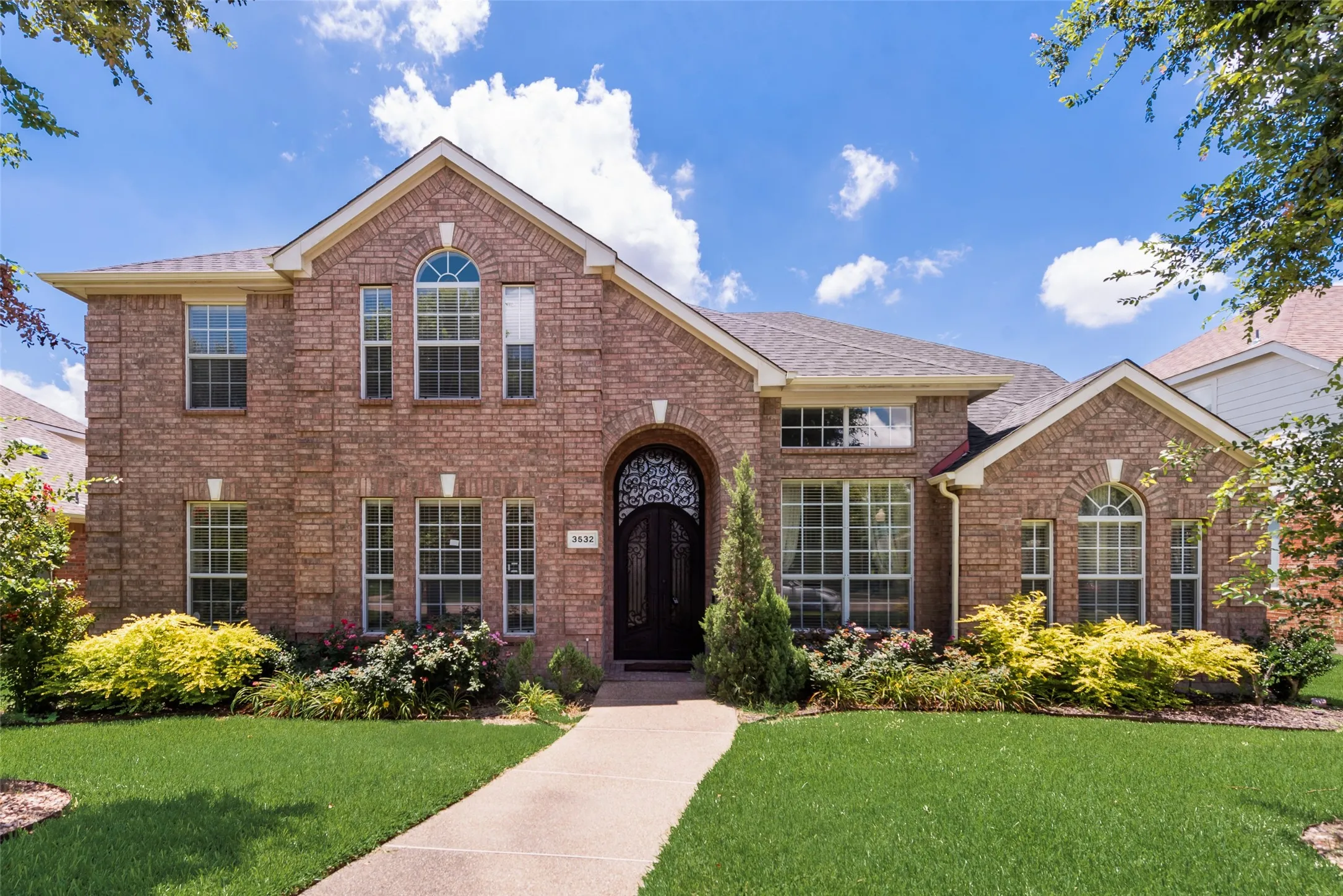 Single Family Residence For Rent in Collin County , 3532 Dripping Springs Drive, Plano, Texas 75025, 5 Bedroom, 4 Bathroom, 2 Garage spaces, 3,582 Sqft, built in 2000, mls#21377234, Real Estate Agent in Plano, Homes For Rent in Collin county, Homes For Rent in Plano, Realtor in Plano Texas, Real Estate Brokerage Independent Realty Texas, Luminita Cordes Realtor