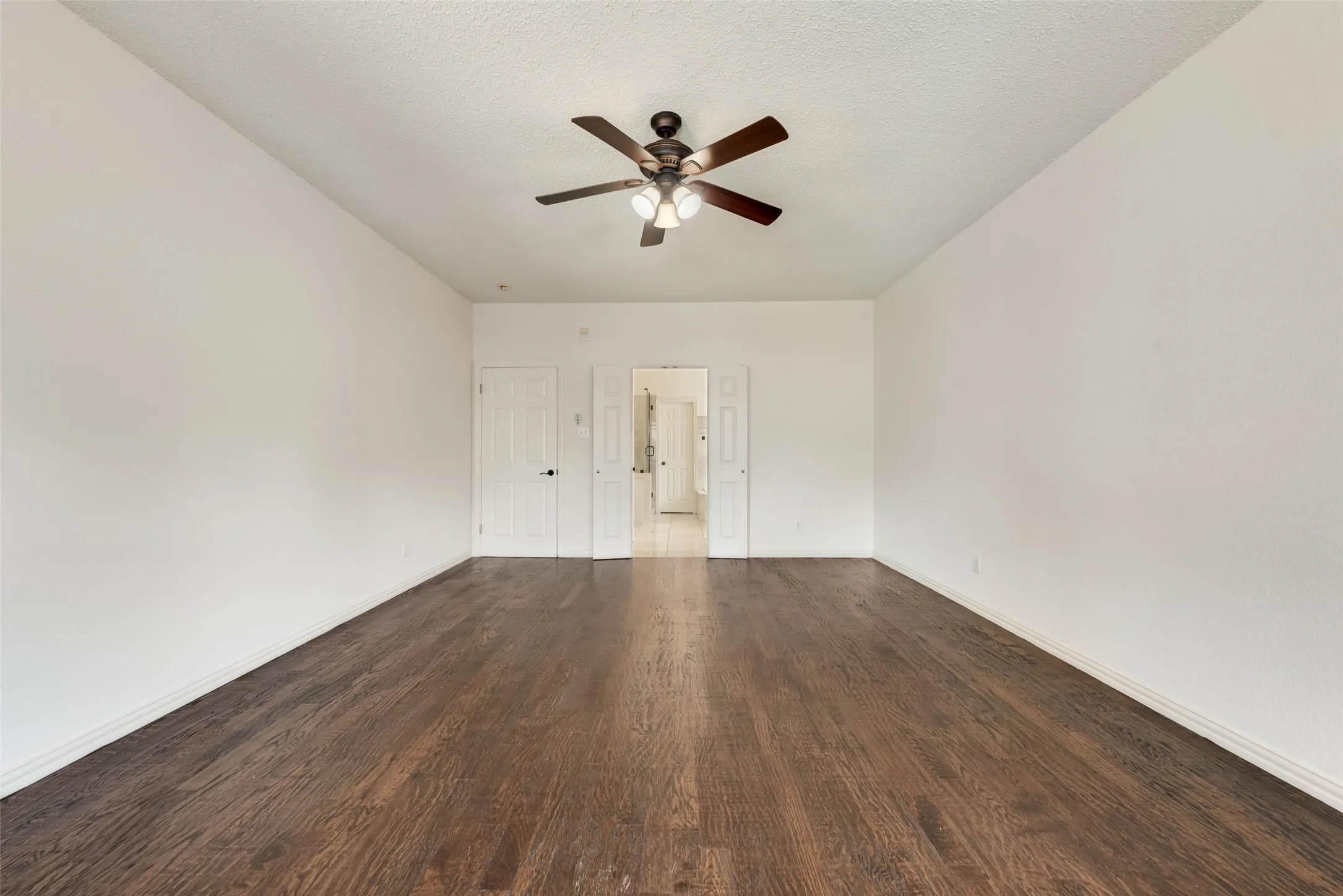 Single Family Residence For Rent in Collin County , 3532 Dripping Springs Drive, Plano, Texas 75025, 5 Bedroom, 4 Bathroom, 2 Garage spaces, 3,582 Sqft, built in 2000, mls#21377234, Real Estate Agent in Plano, Homes For Rent in Collin county, Homes For Rent in Plano, Realtor in Plano Texas, Real Estate Brokerage Independent Realty Texas, Luminita Cordes Realtor