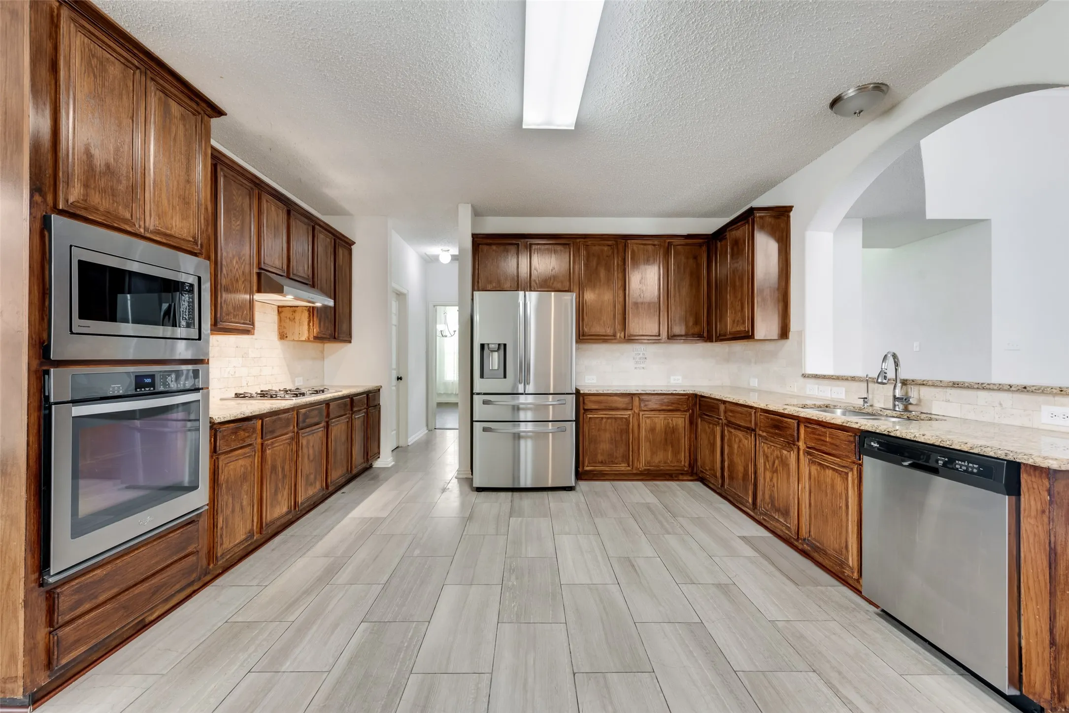 Single Family Residence For Rent in Collin County , 3532 Dripping Springs Drive, Plano, Texas 75025, 5 Bedroom, 4 Bathroom, 2 Garage spaces, 3,582 Sqft, built in 2000, mls#21377234, Real Estate Agent in Plano, Homes For Rent in Collin county, Homes For Rent in Plano, Realtor in Plano Texas, Real Estate Brokerage Independent Realty Texas, Luminita Cordes Realtor