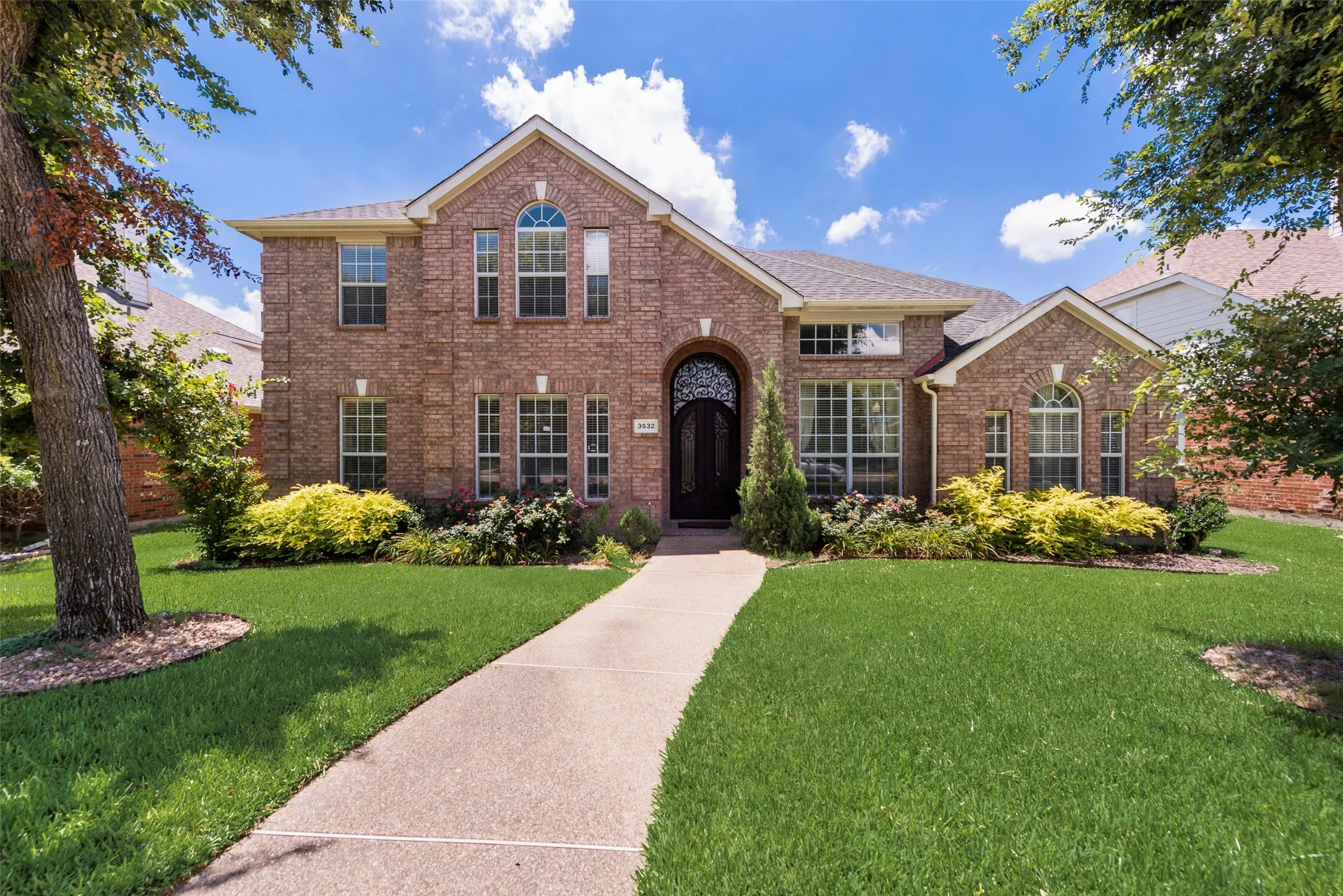 Single Family Residence For Rent in Collin County , 3532 Dripping Springs Drive, Plano, Texas 75025, 5 Bedroom, 4 Bathroom, 2 Garage spaces, 3,582 Sqft, built in 2000, mls#21377234, Real Estate Agent in Plano, Homes For Rent in Collin county, Homes For Rent in Plano, Realtor in Plano Texas, Real Estate Brokerage Independent Realty Texas, Luminita Cordes Realtor