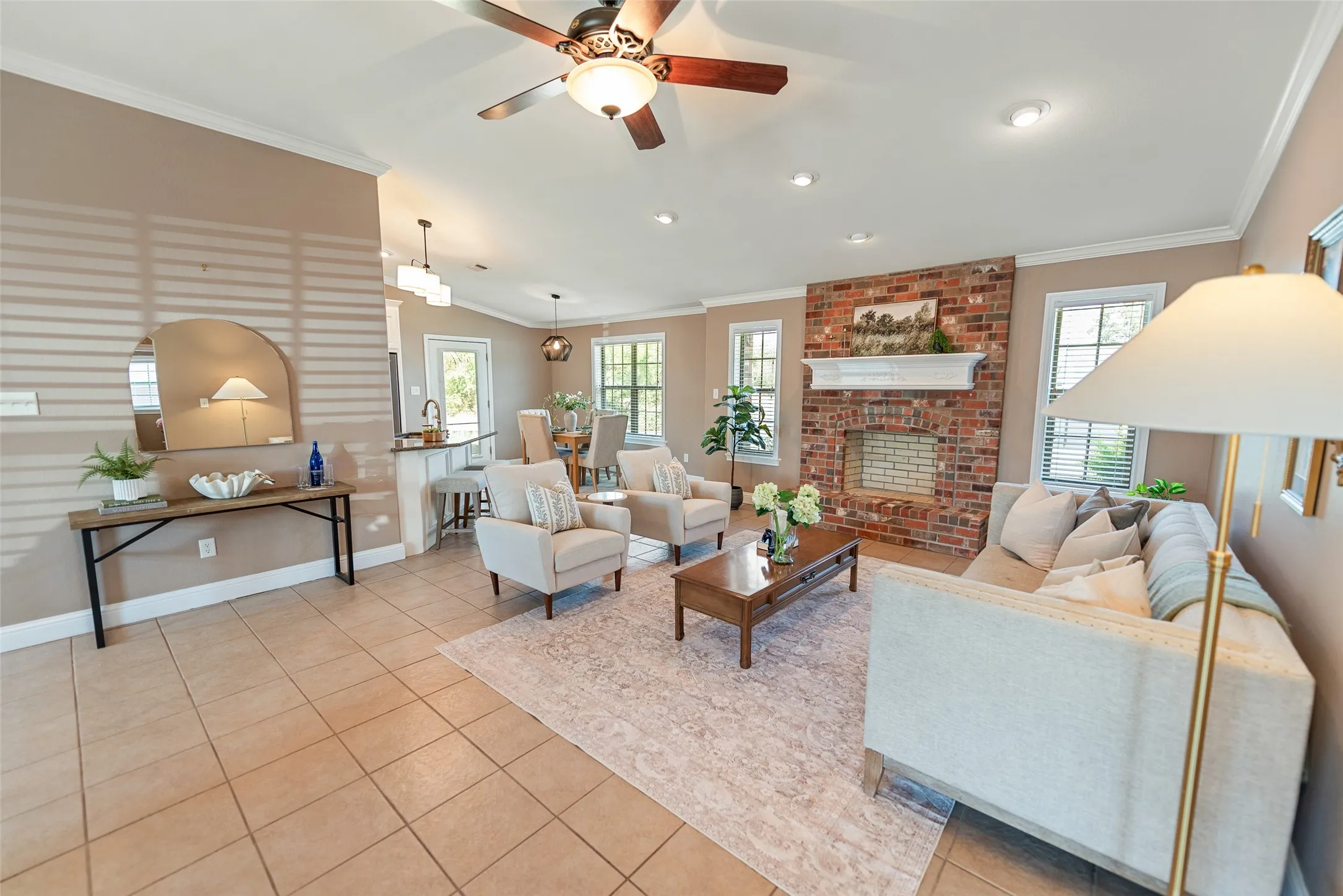 Single Family Residence For Sale in Franklin (TX) County , 26 Oakwood Lane, Mount Vernon, Texas 75457, 3 Bedroom, 2 Bathroom, 2 Garage spaces, 1,954 Sqft, built in 2007, mls#21376977, Real Estate Agent in Mount Vernon, Homes For Sale in Franklin (TX) county, Homes For Sale in Mount Vernon, Realtor in Mount Vernon Texas, Real Estate Brokerage Independent Realty Texas, Luminita Cordes Realtor