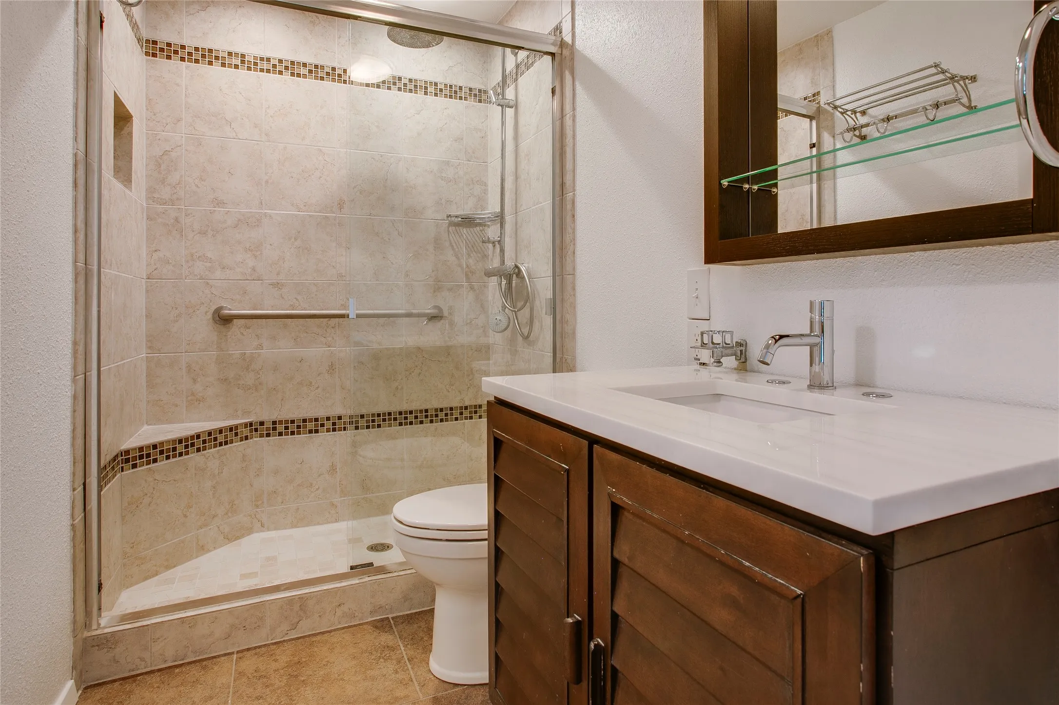 Condominium For Sale in Dallas County , 7444 E Northwest Highway 119, Dallas, Texas 75231, 3 Bedroom, 3 Bathroom, Garage spaces, 1,525 Sqft, built in 1973, mls#21377217, Real Estate Agent in Dallas, Homes For Sale in Dallas county, Homes For Sale in Dallas, Realtor in Dallas Texas, Real Estate Brokerage Independent Realty Texas, Luminita Cordes Realtor