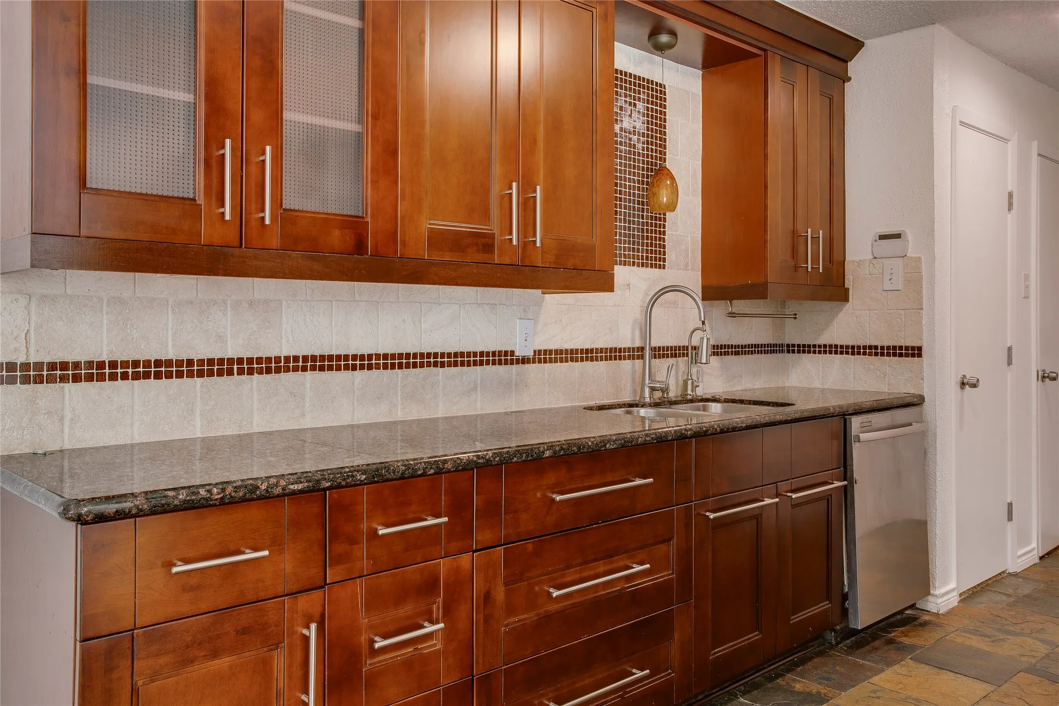 Condominium For Sale in Dallas County , 7444 E Northwest Highway 119, Dallas, Texas 75231, 3 Bedroom, 3 Bathroom, Garage spaces, 1,525 Sqft, built in 1973, mls#21377217, Real Estate Agent in Dallas, Homes For Sale in Dallas county, Homes For Sale in Dallas, Realtor in Dallas Texas, Real Estate Brokerage Independent Realty Texas, Luminita Cordes Realtor