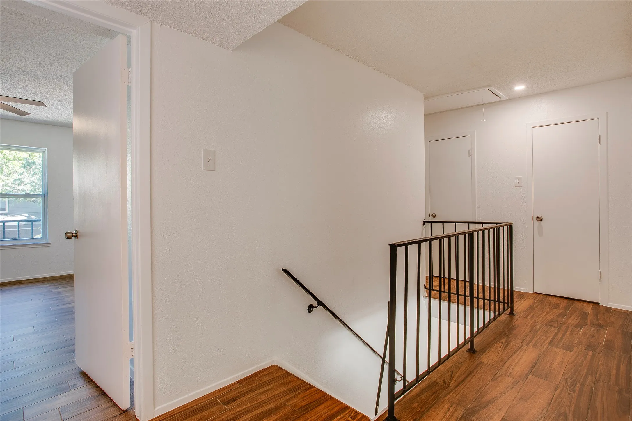 Condominium For Sale in Dallas County , 7444 E Northwest Highway 119, Dallas, Texas 75231, 3 Bedroom, 3 Bathroom, Garage spaces, 1,525 Sqft, built in 1973, mls#21377217, Real Estate Agent in Dallas, Homes For Sale in Dallas county, Homes For Sale in Dallas, Realtor in Dallas Texas, Real Estate Brokerage Independent Realty Texas, Luminita Cordes Realtor