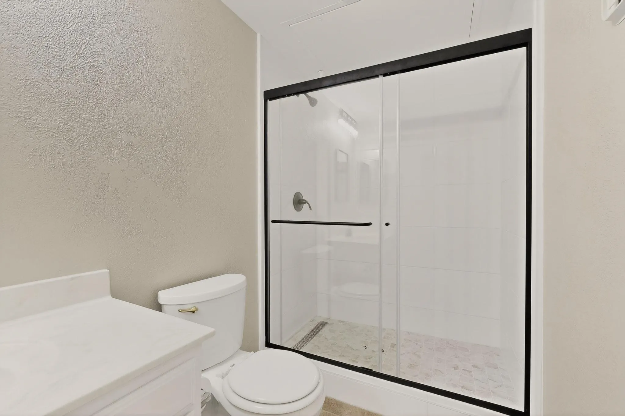 Condominium For Sale in Dallas County , 7151 Gaston Avenue 409, Dallas, Texas 75214, 1 Bedroom, 1 Bathroom, Garage spaces, 667 Sqft, built in 1984, mls#21377178, Real Estate Agent in Dallas, Homes For Sale in Dallas county, Homes For Sale in Dallas, Realtor in Dallas Texas, Real Estate Brokerage Independent Realty Texas, Luminita Cordes Realtor