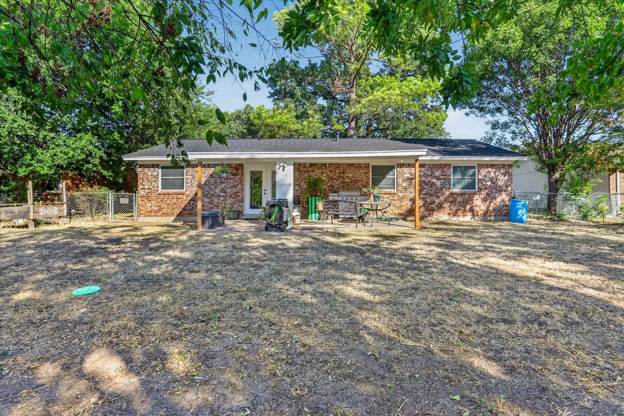 Single Family Residence For Sale in Johnson County , 441 Nathan Street, Burleson, Texas 76028, 3 Bedroom, 2 Bathroom, 2 Garage spaces, 1,128 Sqft, built in 1970, mls#21366823, Real Estate Agent in Burleson, Homes For Sale in Johnson county, Homes For Sale in Burleson, Realtor in Burleson Texas, Real Estate Brokerage Independent Realty Texas, Luminita Cordes Realtor