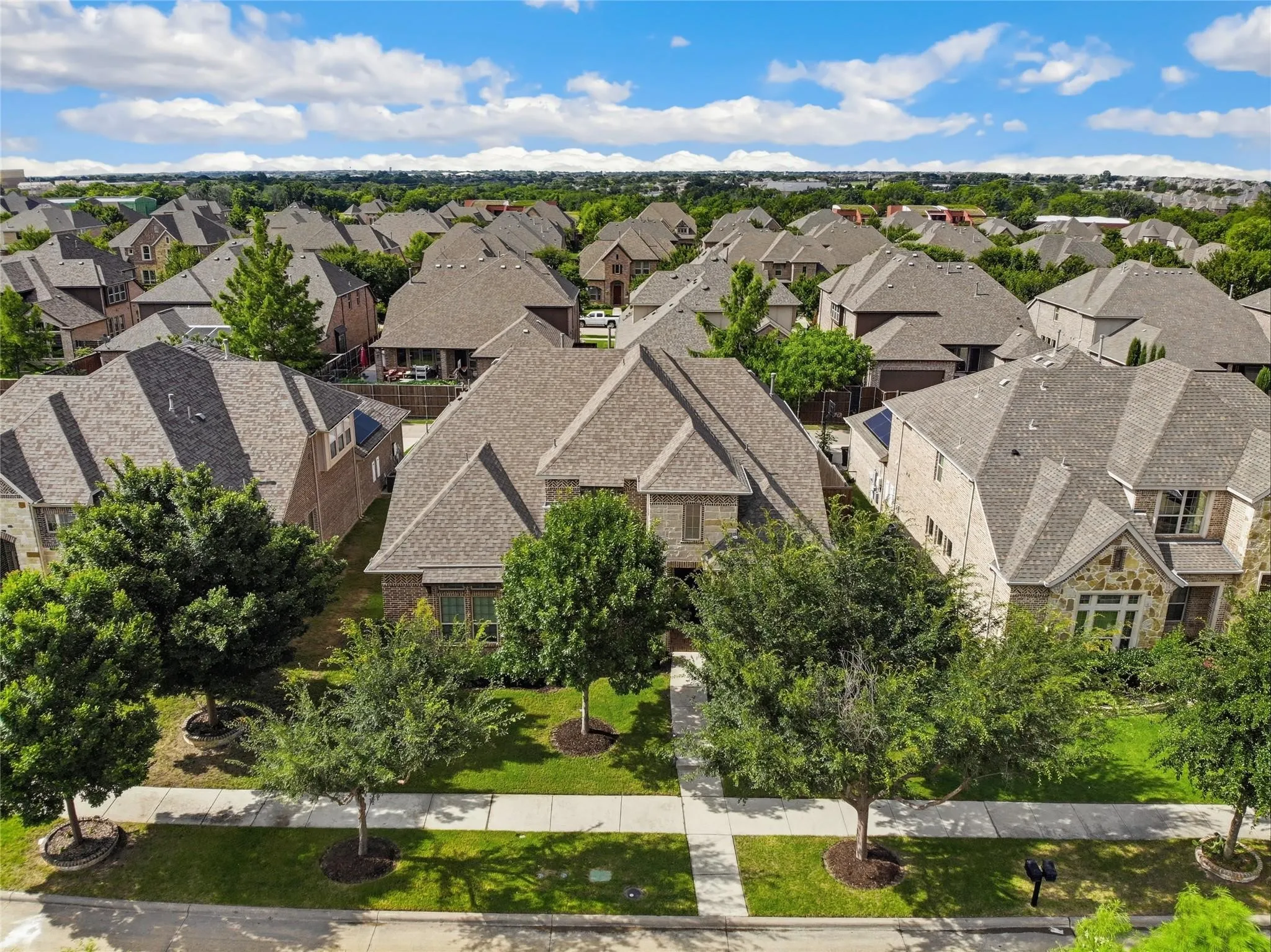 Single Family Residence For Rent in Collin County , 14841 Germantown Lane, Frisco, Texas 75035, 4 Bedroom, 5 Bathroom, 2 Garage spaces, 3,417 Sqft, built in 2016, mls#21377164, Real Estate Agent in Frisco, Homes For Rent in Collin county, Homes For Rent in Frisco, Realtor in Frisco Texas, Real Estate Brokerage Independent Realty Texas, Luminita Cordes Realtor