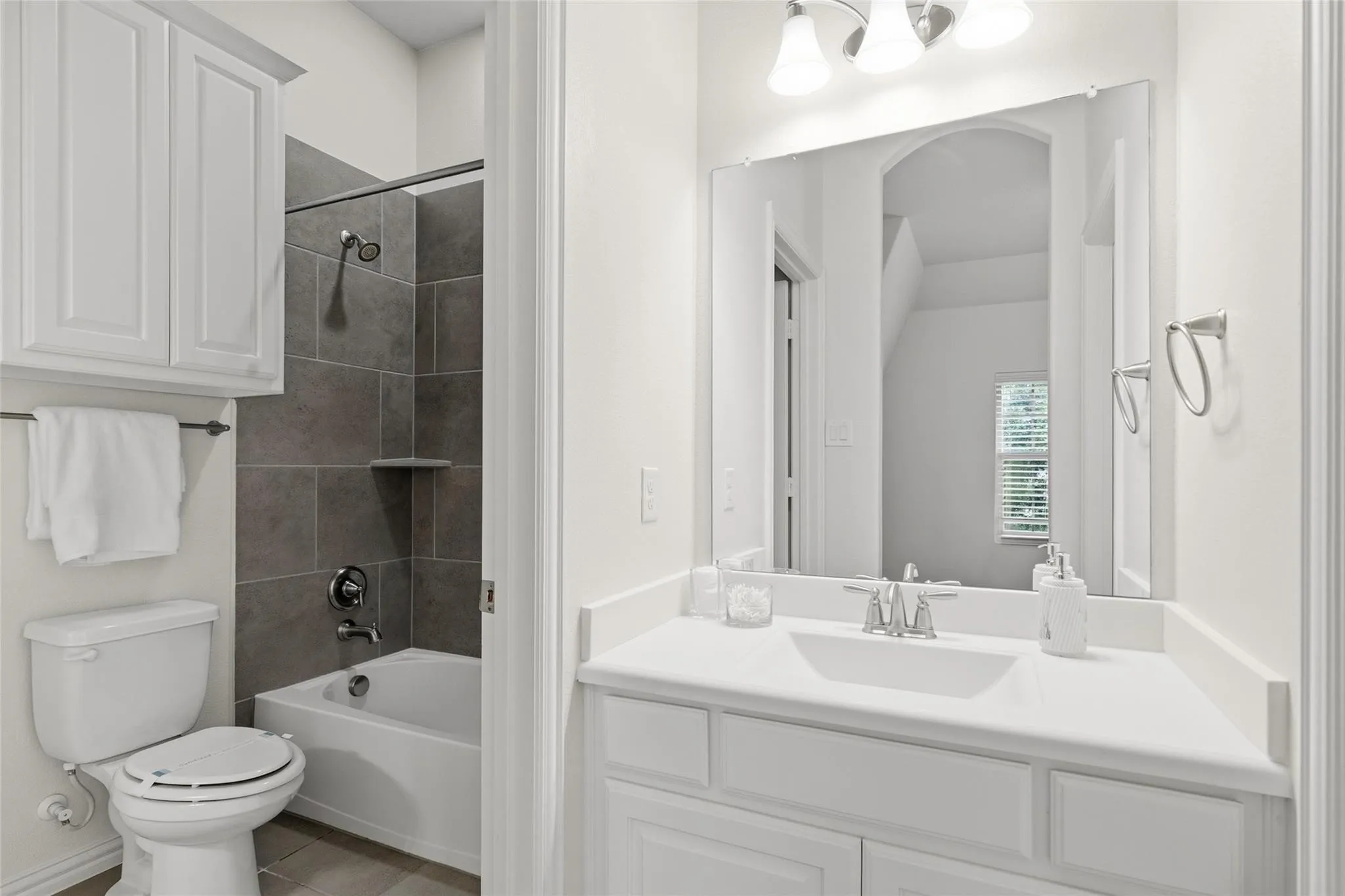 Single Family Residence For Rent in Collin County , 14841 Germantown Lane, Frisco, Texas 75035, 4 Bedroom, 5 Bathroom, 2 Garage spaces, 3,417 Sqft, built in 2016, mls#21377164, Real Estate Agent in Frisco, Homes For Rent in Collin county, Homes For Rent in Frisco, Realtor in Frisco Texas, Real Estate Brokerage Independent Realty Texas, Luminita Cordes Realtor