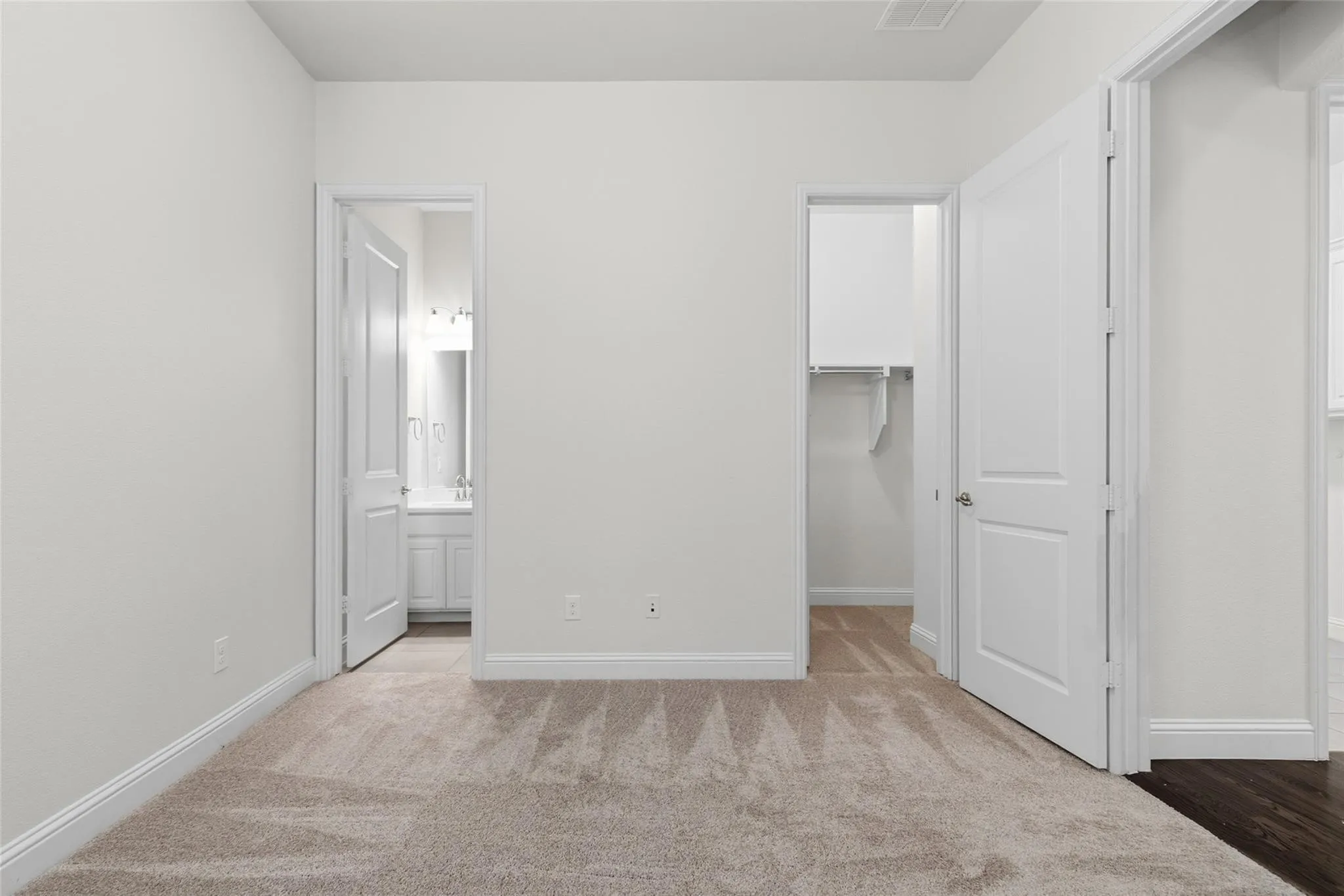 Single Family Residence For Rent in Collin County , 14841 Germantown Lane, Frisco, Texas 75035, 4 Bedroom, 5 Bathroom, 2 Garage spaces, 3,417 Sqft, built in 2016, mls#21377164, Real Estate Agent in Frisco, Homes For Rent in Collin county, Homes For Rent in Frisco, Realtor in Frisco Texas, Real Estate Brokerage Independent Realty Texas, Luminita Cordes Realtor