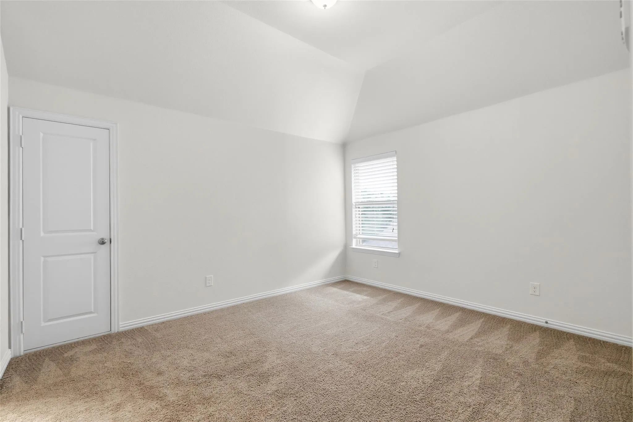 Single Family Residence For Rent in Collin County , 14841 Germantown Lane, Frisco, Texas 75035, 4 Bedroom, 5 Bathroom, 2 Garage spaces, 3,417 Sqft, built in 2016, mls#21377164, Real Estate Agent in Frisco, Homes For Rent in Collin county, Homes For Rent in Frisco, Realtor in Frisco Texas, Real Estate Brokerage Independent Realty Texas, Luminita Cordes Realtor