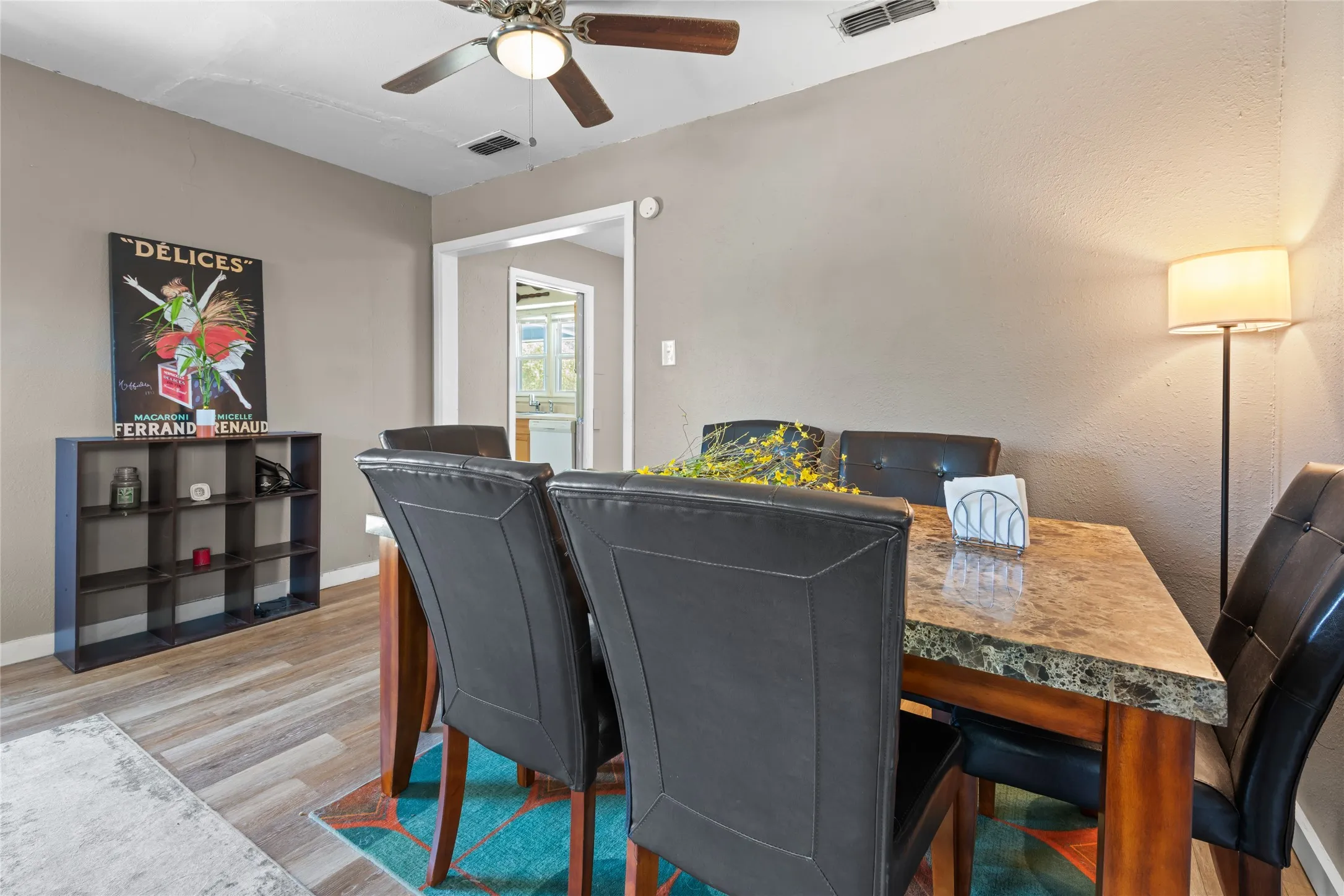 Single Family Residence For Sale in Taylor County , 1134 S Pioneer Drive, Abilene, Texas 79605, 2 Bedroom, 1 Bathroom, Garage spaces, 1,077 Sqft, built in 1954, mls#21373819, Real Estate Agent in Abilene, Homes For Sale in Taylor county, Homes For Sale in Abilene, Realtor in Abilene Texas, Real Estate Brokerage Independent Realty Texas, Luminita Cordes Realtor