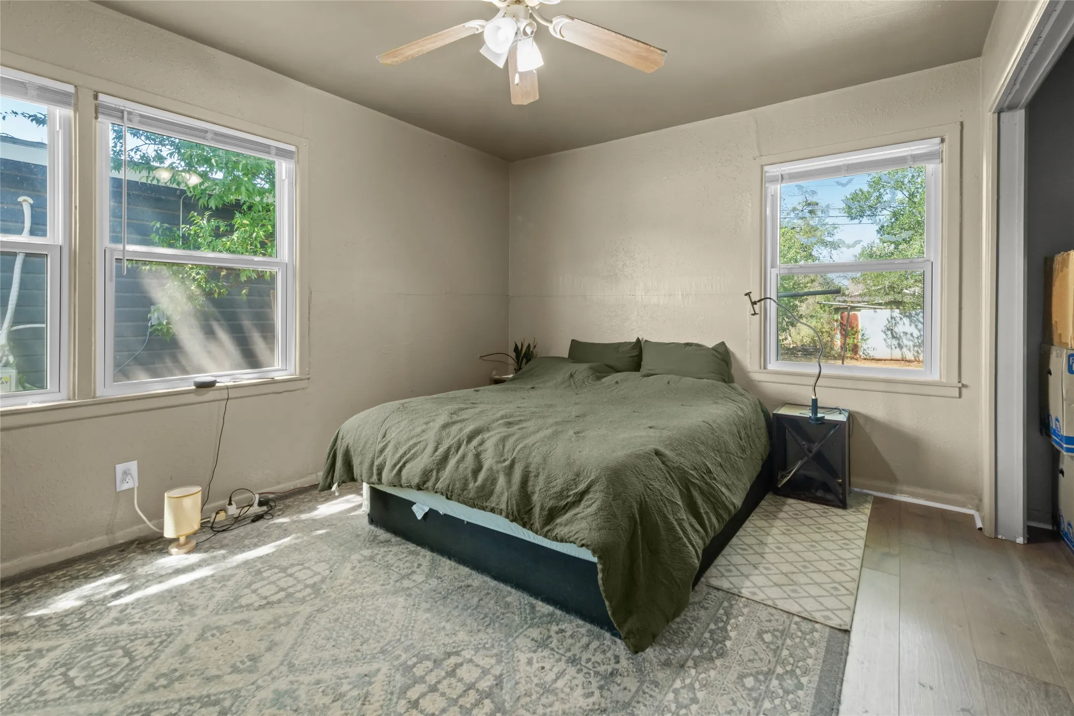 Single Family Residence For Sale in Taylor County , 1134 S Pioneer Drive, Abilene, Texas 79605, 2 Bedroom, 1 Bathroom, Garage spaces, 1,077 Sqft, built in 1954, mls#21373819, Real Estate Agent in Abilene, Homes For Sale in Taylor county, Homes For Sale in Abilene, Realtor in Abilene Texas, Real Estate Brokerage Independent Realty Texas, Luminita Cordes Realtor