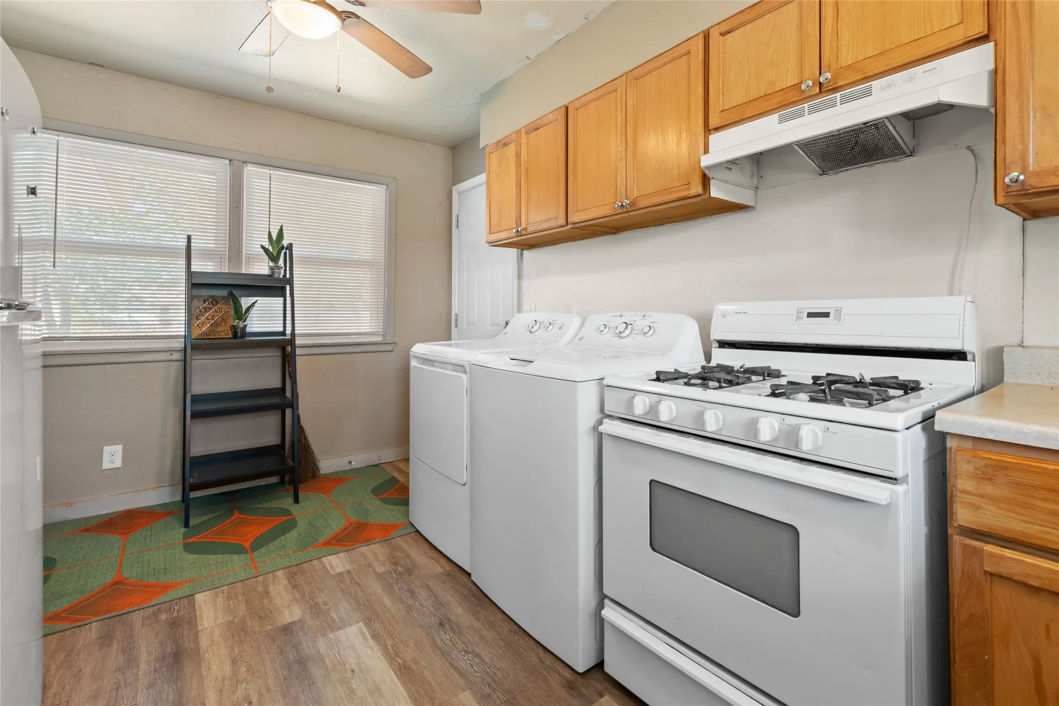 Single Family Residence For Sale in Taylor County , 1134 S Pioneer Drive, Abilene, Texas 79605, 2 Bedroom, 1 Bathroom, Garage spaces, 1,077 Sqft, built in 1954, mls#21373819, Real Estate Agent in Abilene, Homes For Sale in Taylor county, Homes For Sale in Abilene, Realtor in Abilene Texas, Real Estate Brokerage Independent Realty Texas, Luminita Cordes Realtor