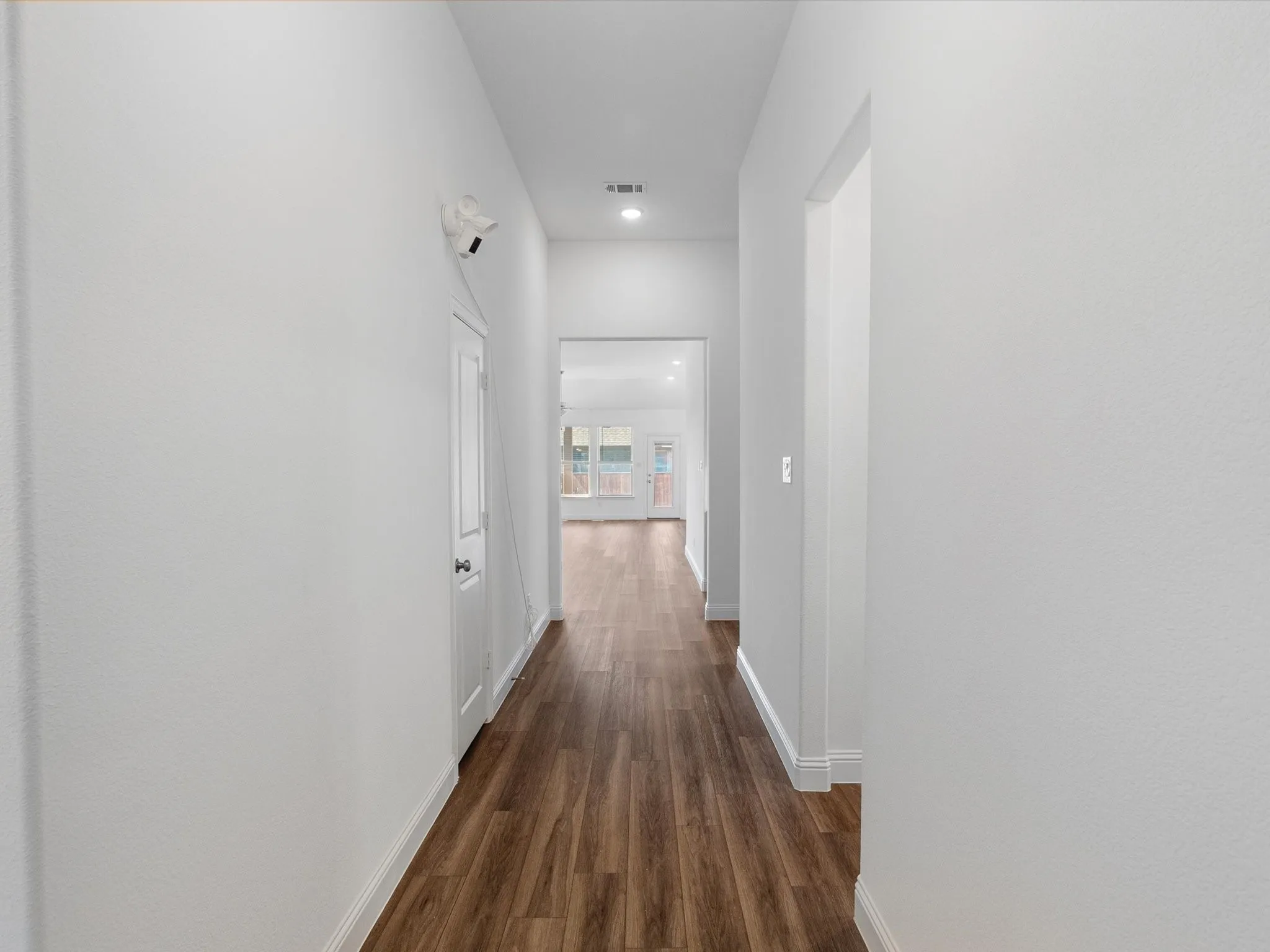 Single Family Residence For Rent in Tarrant County , 2900 Long Slope Road, Arlington, Texas 76001, 4 Bedroom, 3 Bathroom, 2 Garage spaces, 2,270 Sqft, built in 2021, mls#21375881, Real Estate Agent in Arlington, Homes For Rent in Tarrant county, Homes For Rent in Arlington, Realtor in Arlington Texas, Real Estate Brokerage Independent Realty Texas, Luminita Cordes Realtor