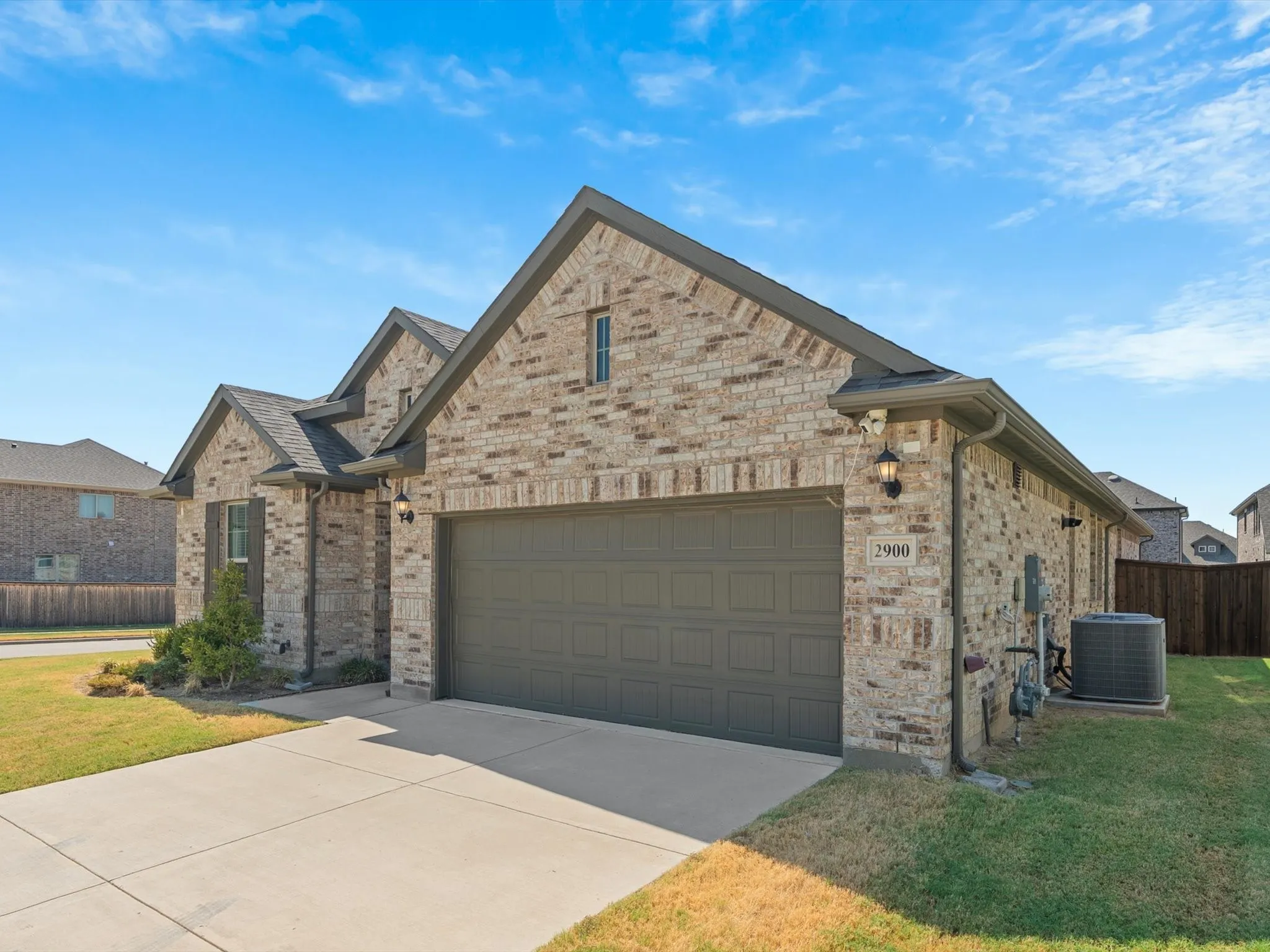 Single Family Residence For Rent in Tarrant County , 2900 Long Slope Road, Arlington, Texas 76001, 4 Bedroom, 3 Bathroom, 2 Garage spaces, 2,270 Sqft, built in 2021, mls#21375881, Real Estate Agent in Arlington, Homes For Rent in Tarrant county, Homes For Rent in Arlington, Realtor in Arlington Texas, Real Estate Brokerage Independent Realty Texas, Luminita Cordes Realtor