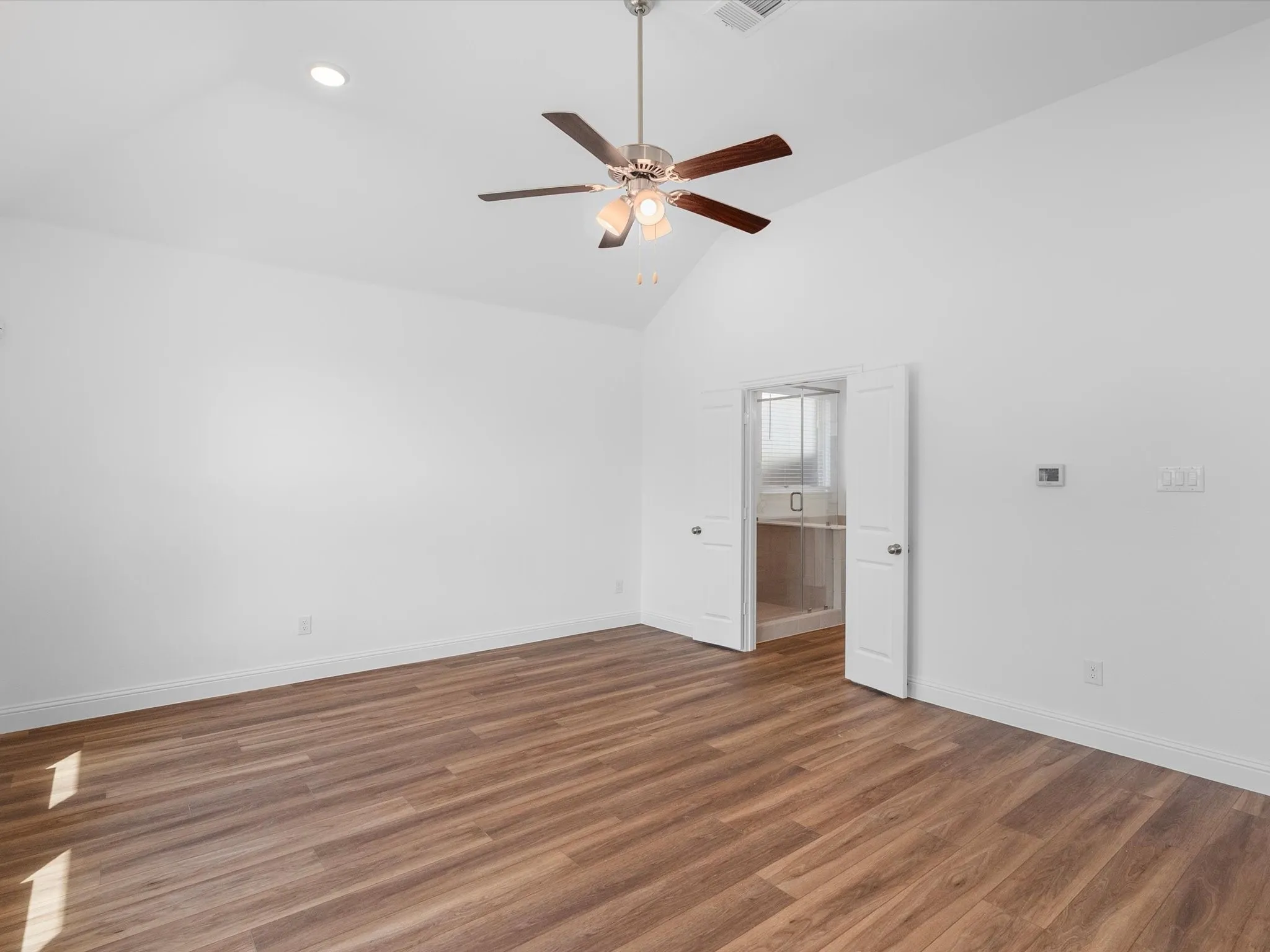 Single Family Residence For Rent in Tarrant County , 2900 Long Slope Road, Arlington, Texas 76001, 4 Bedroom, 3 Bathroom, 2 Garage spaces, 2,270 Sqft, built in 2021, mls#21375881, Real Estate Agent in Arlington, Homes For Rent in Tarrant county, Homes For Rent in Arlington, Realtor in Arlington Texas, Real Estate Brokerage Independent Realty Texas, Luminita Cordes Realtor