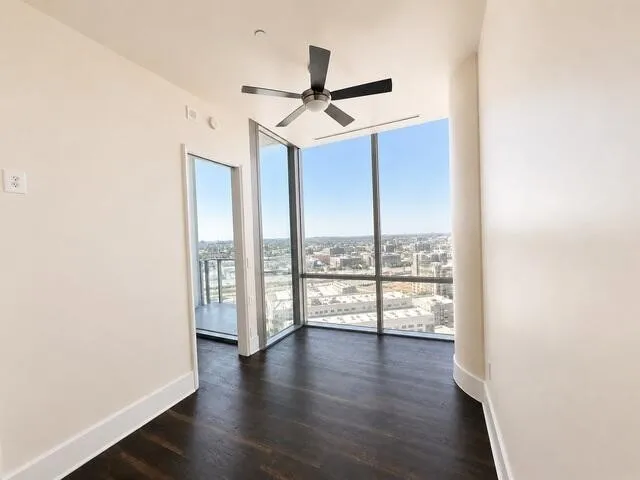 Single Family Residence For Sale in Tarrant County , 1301 Throckmorton Street 1805, Fort Worth, Texas 76102, 2 Bedroom, 2 Bathroom, 2 Garage spaces, 1,476 Sqft, built in 2008, mls#21377258, Real Estate Agent in Fort Worth, Homes For Sale in Tarrant county, Homes For Sale in Fort Worth, Realtor in Fort Worth Texas, Real Estate Brokerage Independent Realty Texas, Luminita Cordes Realtor